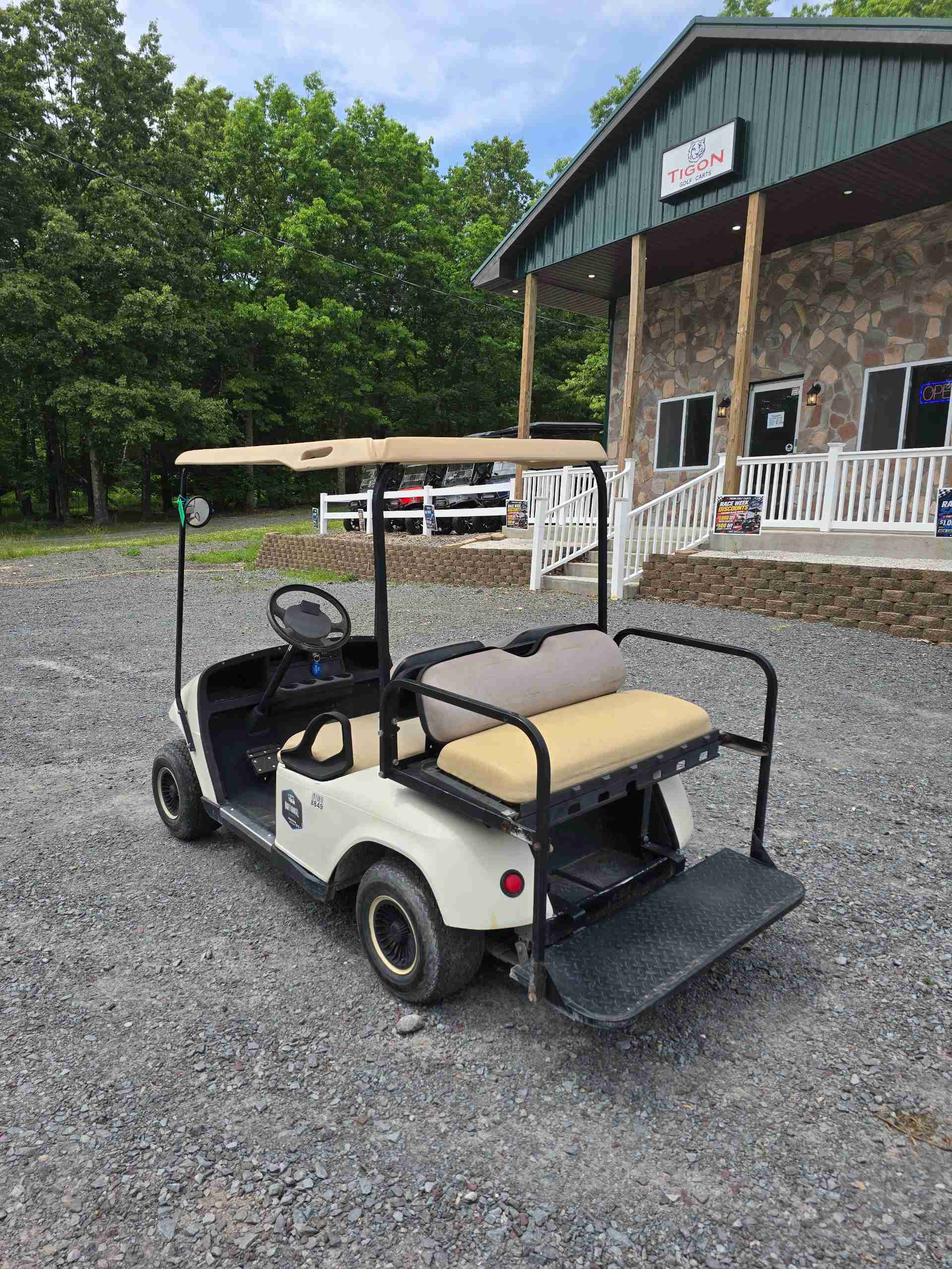2008 EZGO TXT White image 3