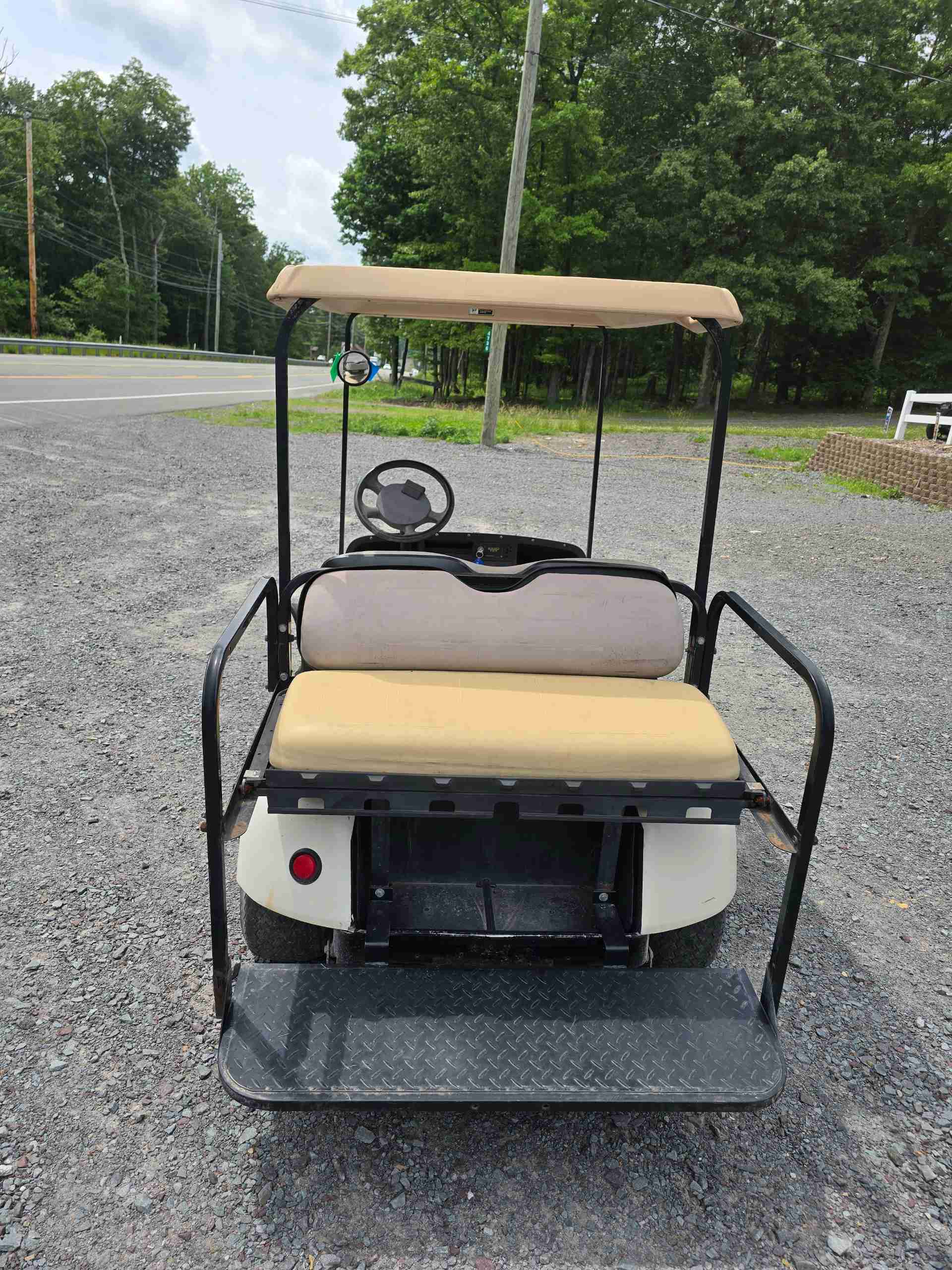 2008 EZGO TXT White image 4