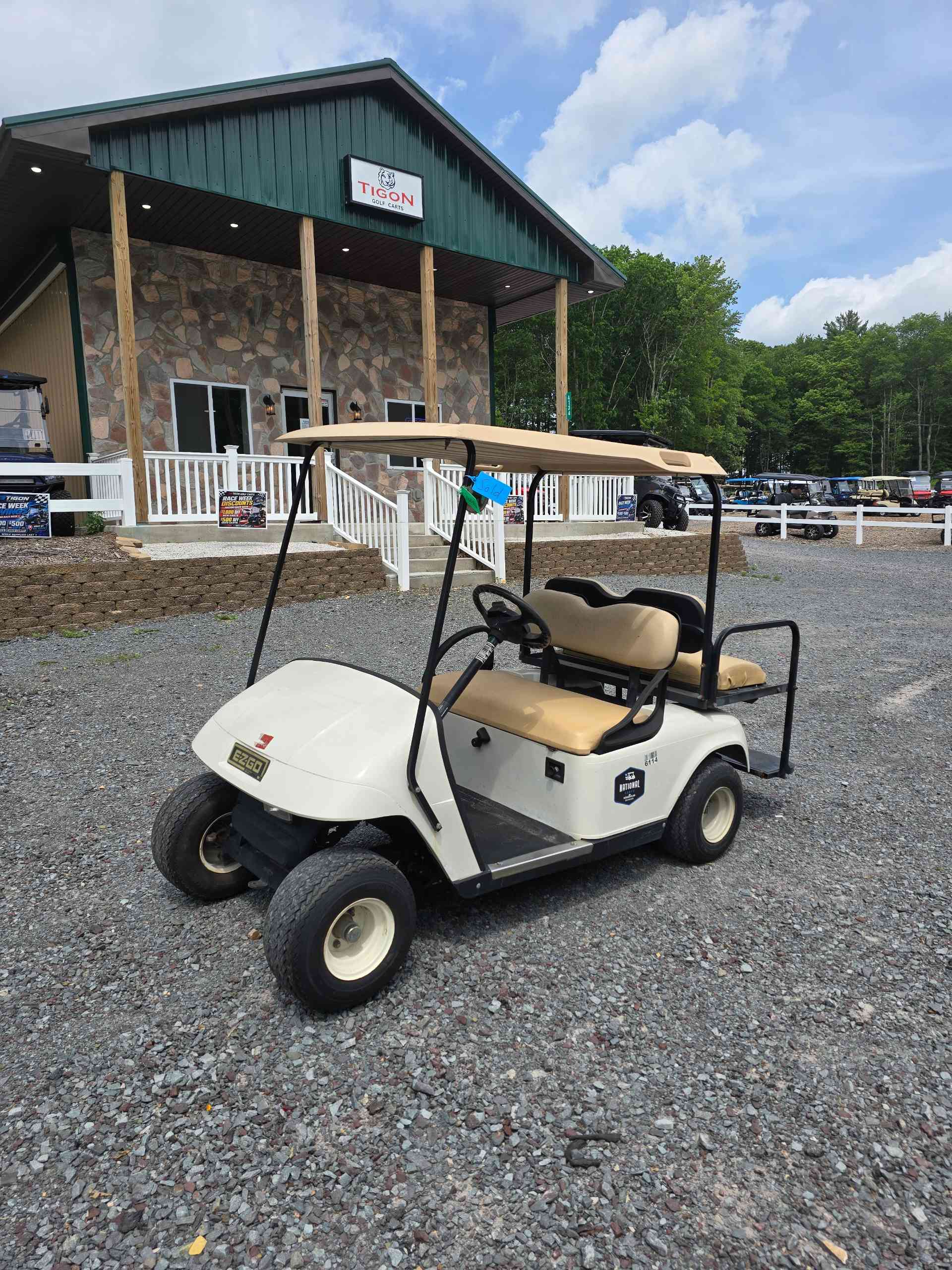 Used 2007 EZGO TXT Golf Cart in White for sale at TIGON Long Pond, PA