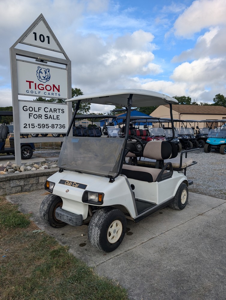 2002 Club Car DS Golf Cart in White