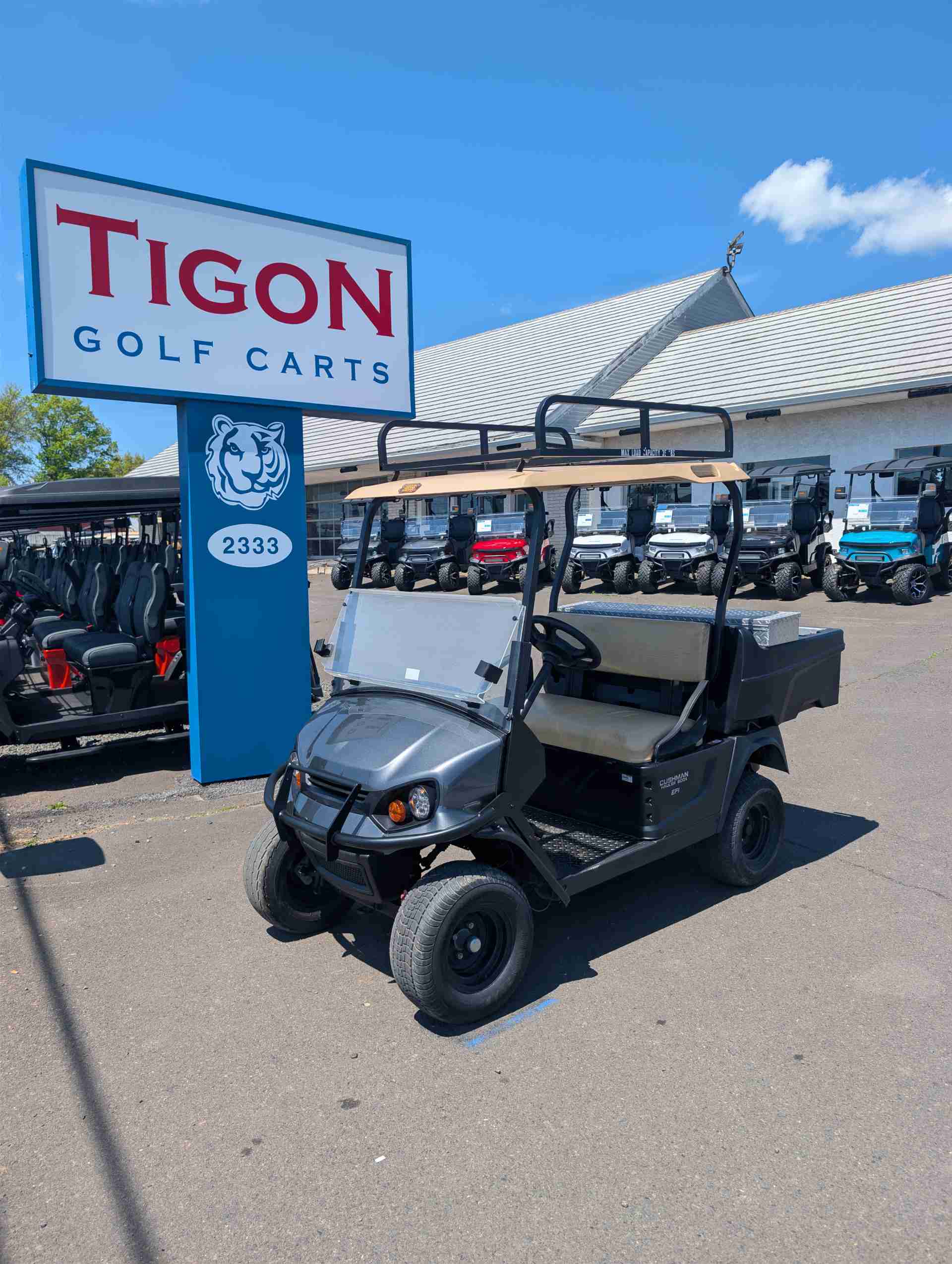 2021 Cushman CUSHMAN® TITAN FLATBED Golf Cart in Gray