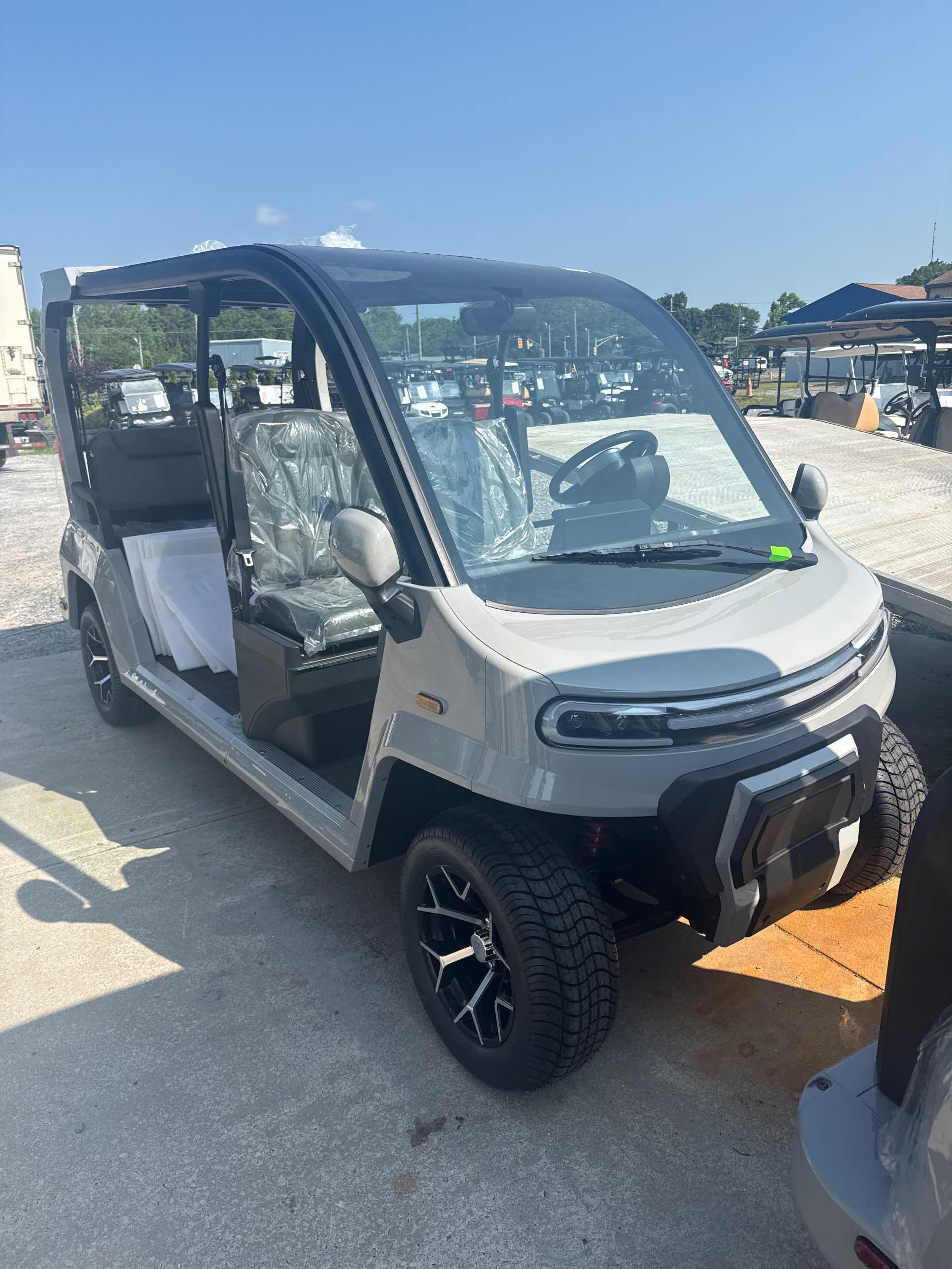 2026 Denago City Golf Cart in Gray