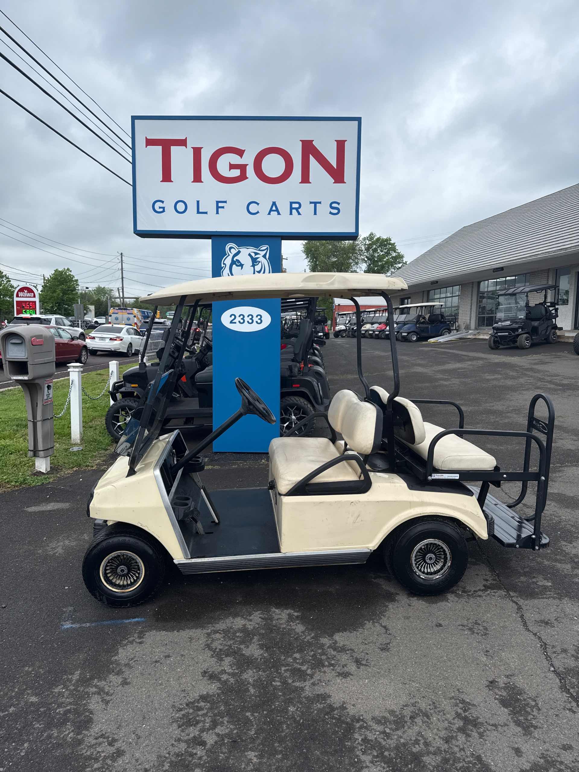 1996 Club Car DS Beige image 2