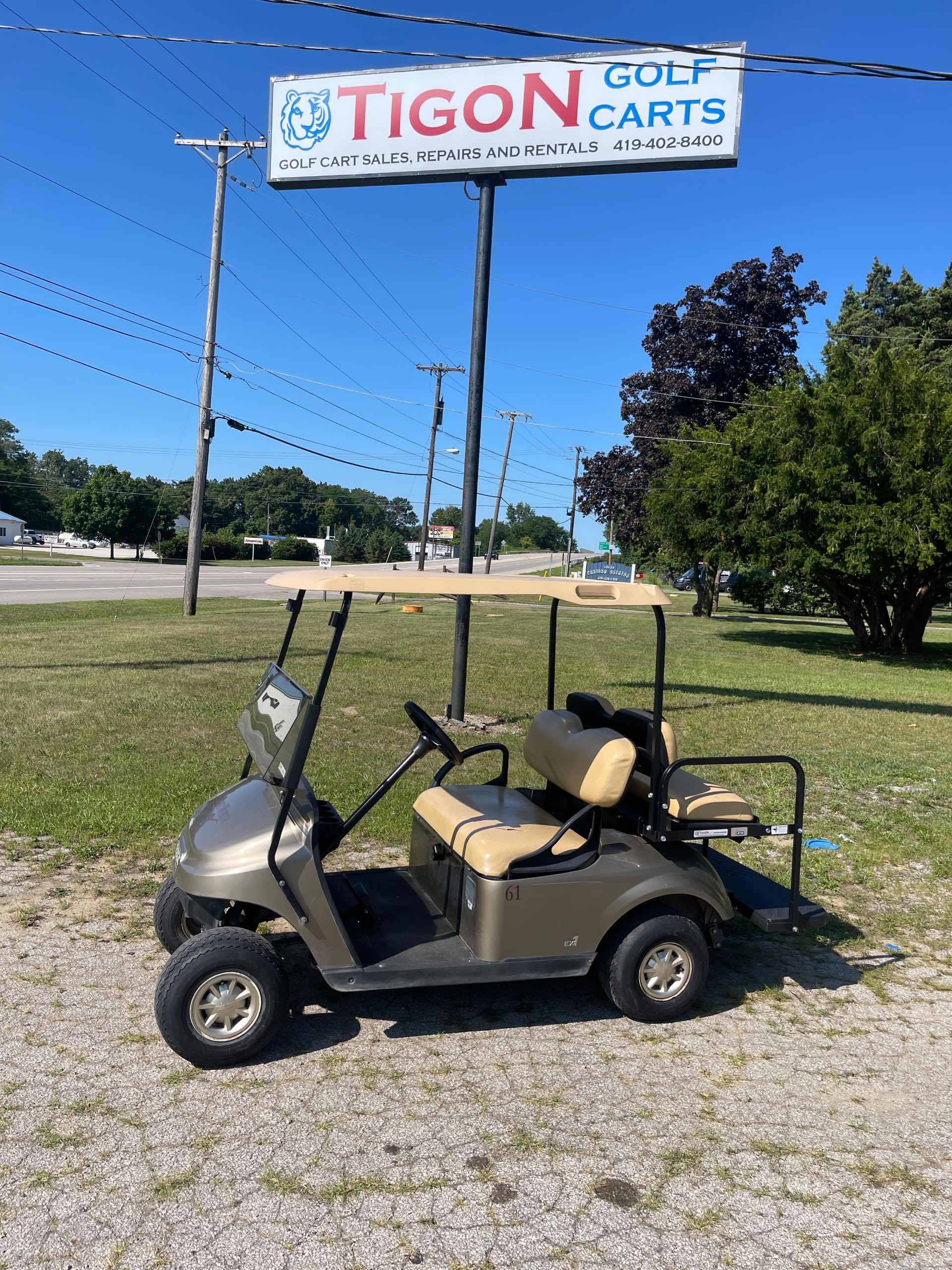 2021 EZGO TXT Champane image 2