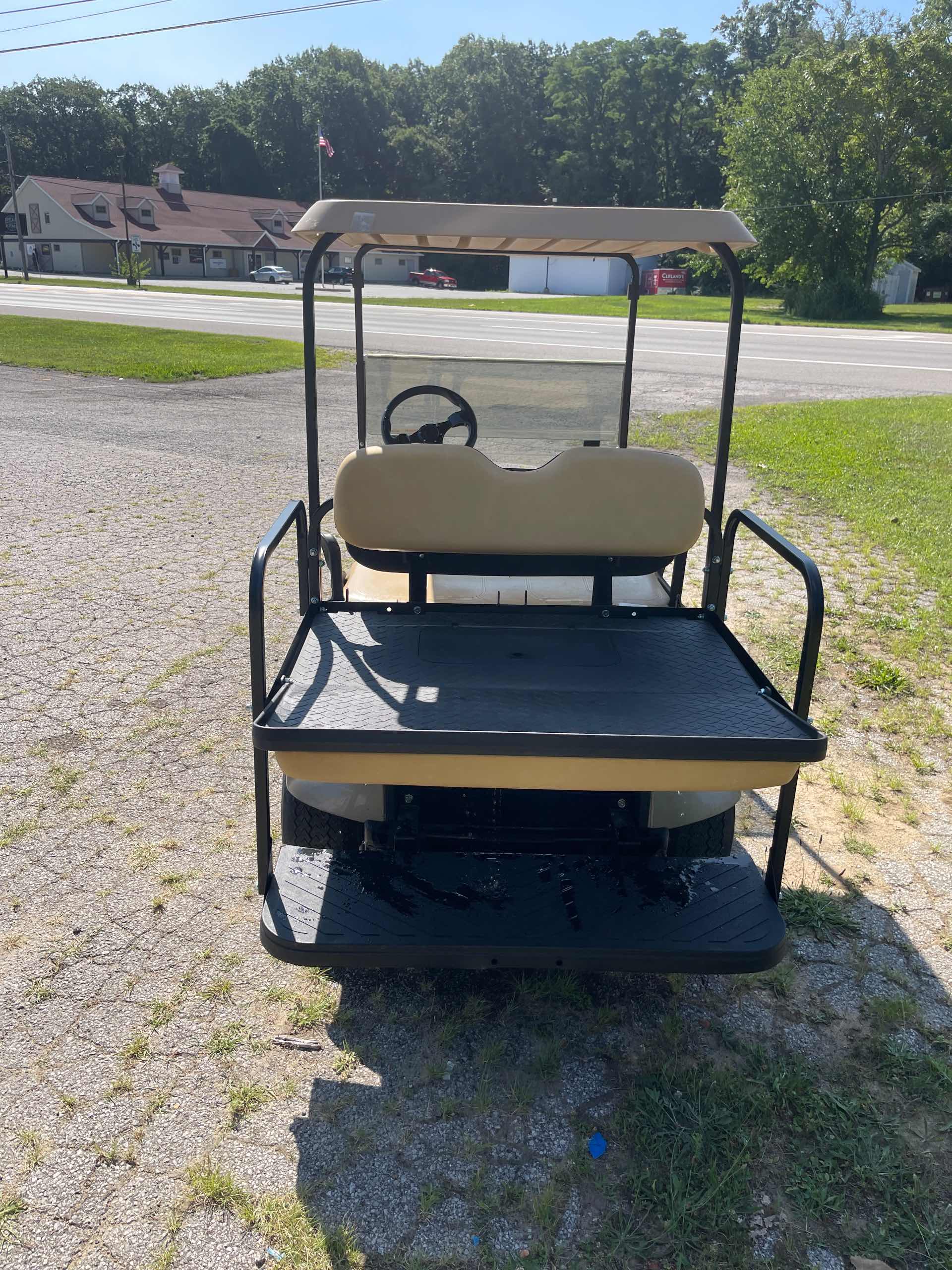 2021 EZGO TXT Champane image 4