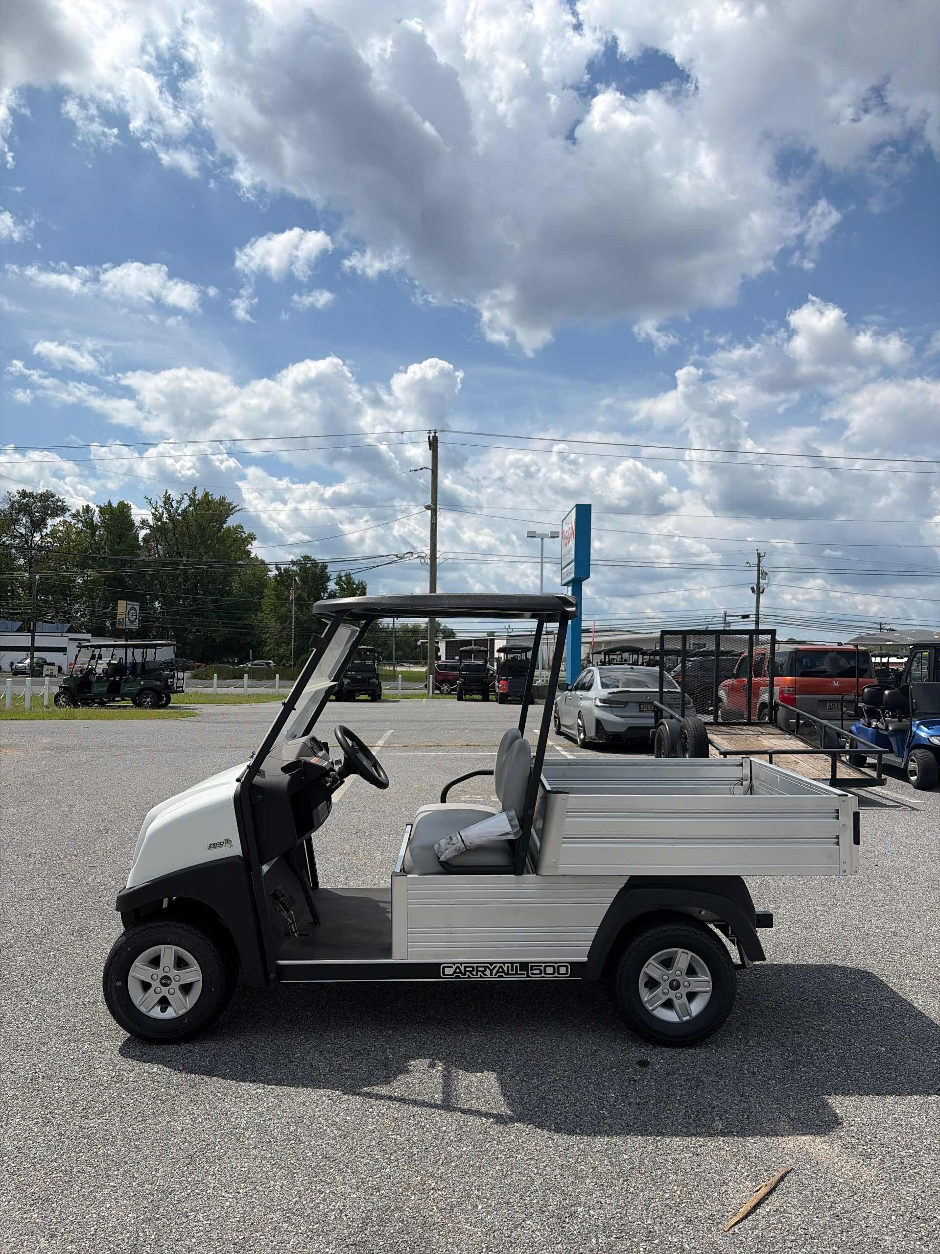 2026 Club Car Carryall 500 Glacier White image 2