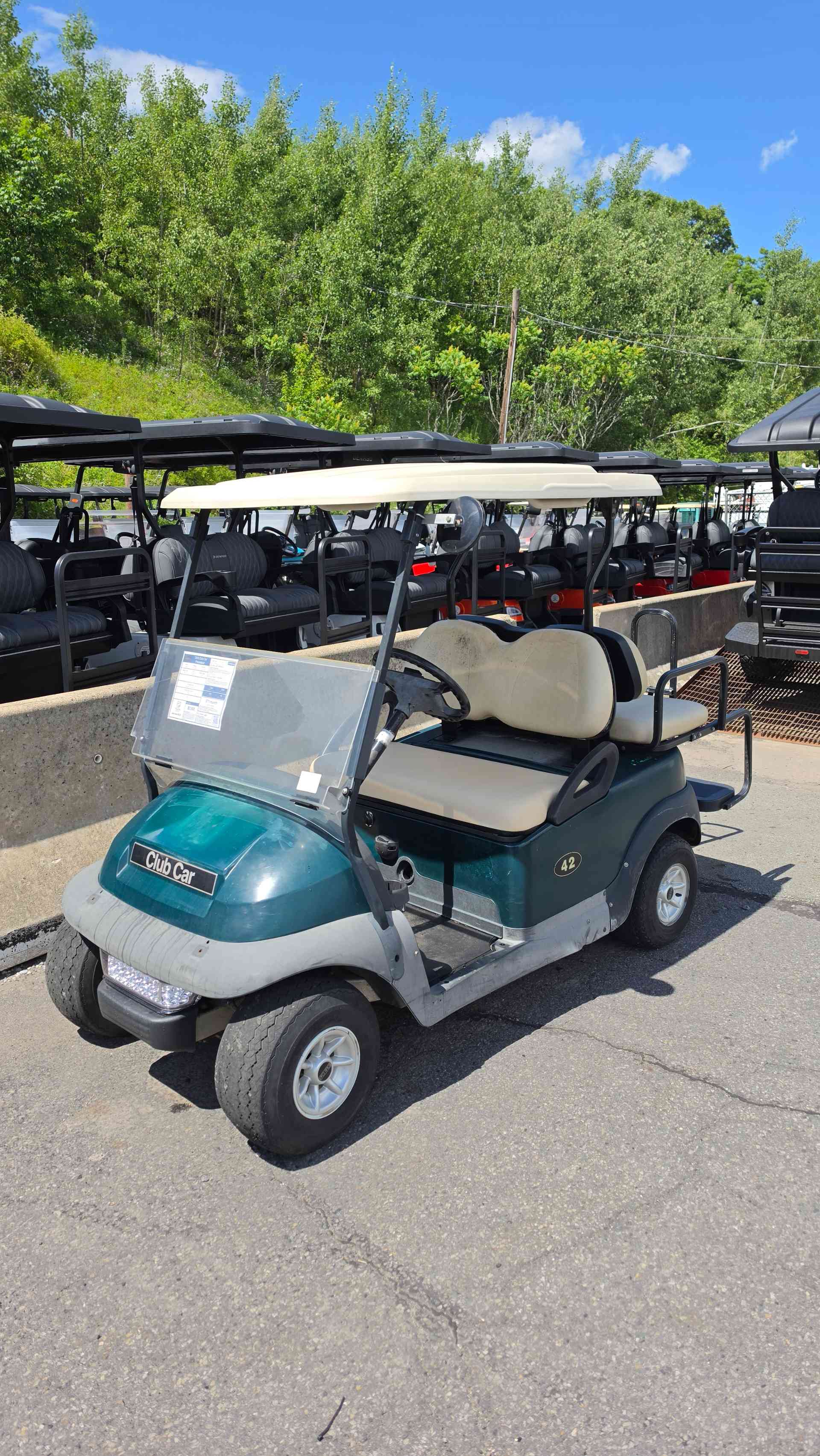 2005 Club Car Precedent Golf Cart in Green