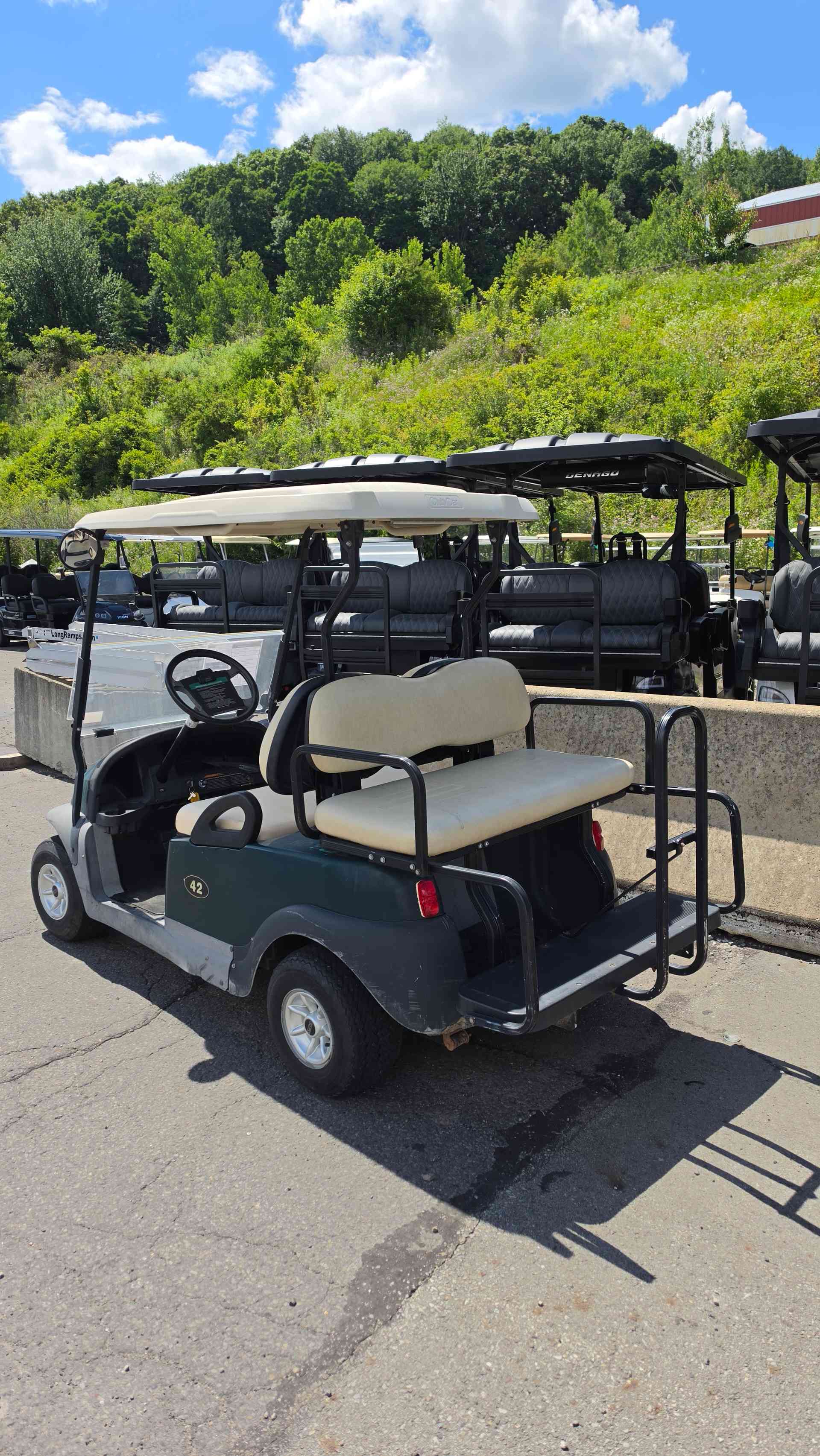 2005 Club Car Precedent Green image 3