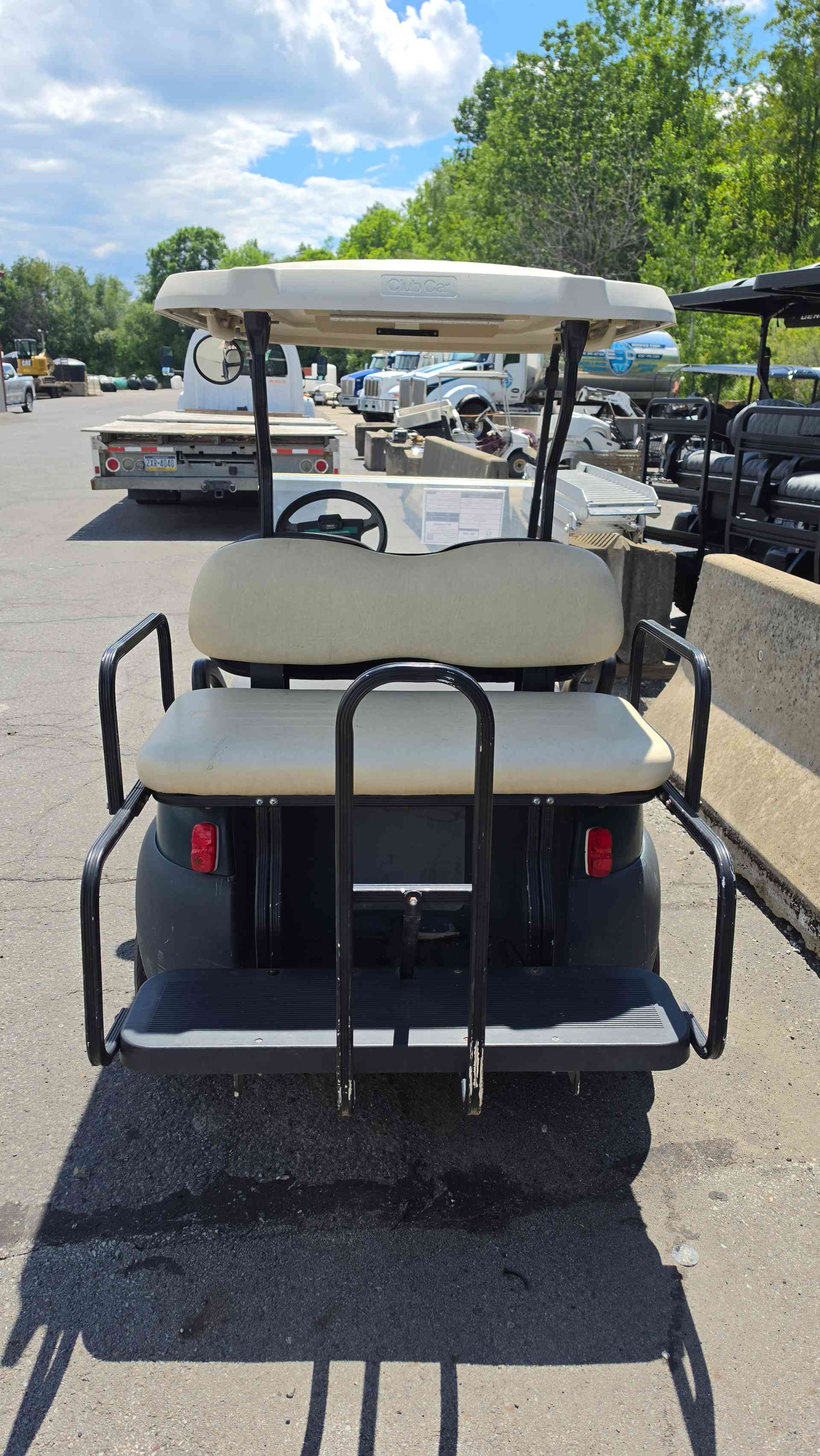 2005 Club Car Precedent Green image 4