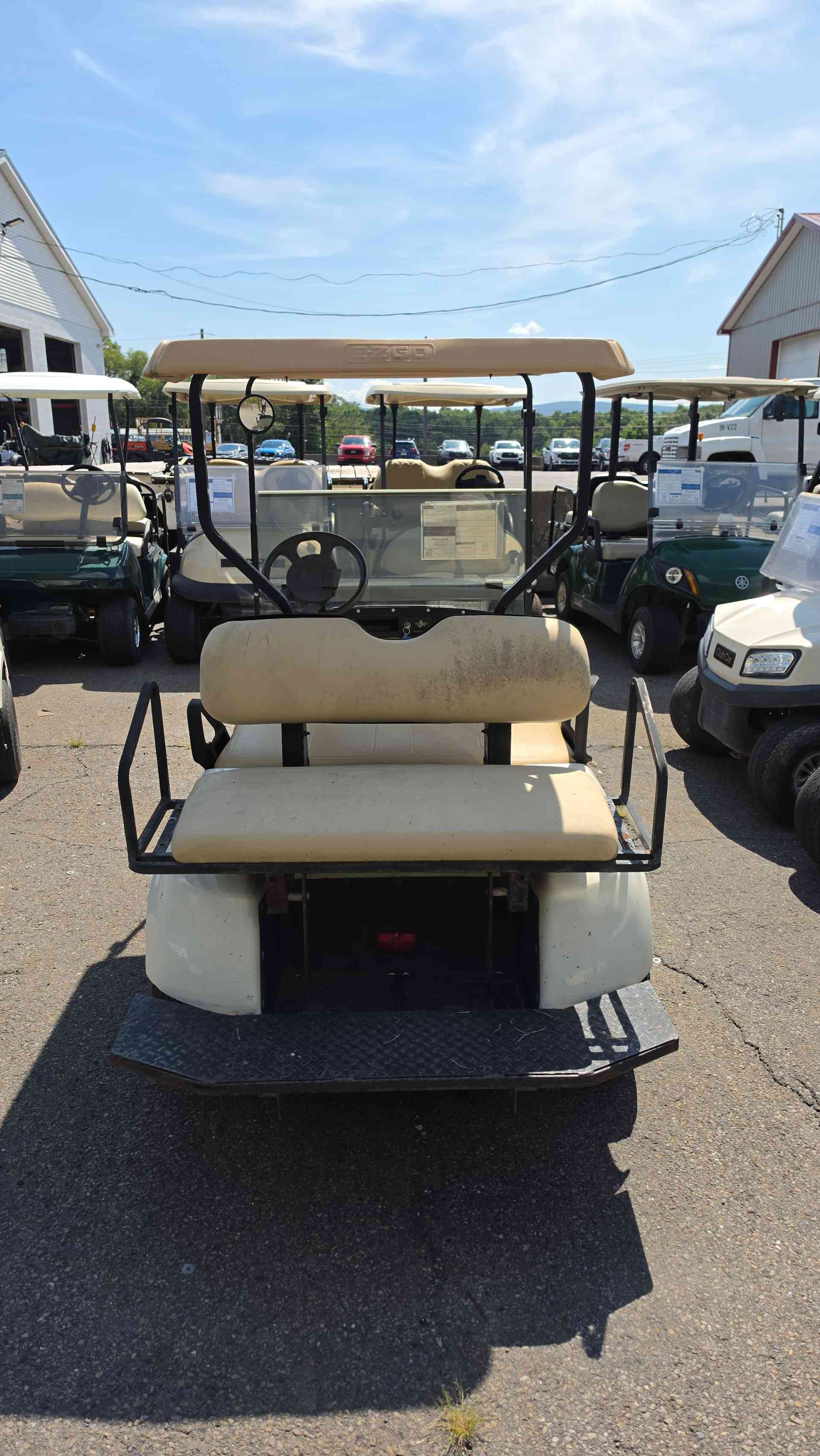 2008 EZGO TXT White image 4