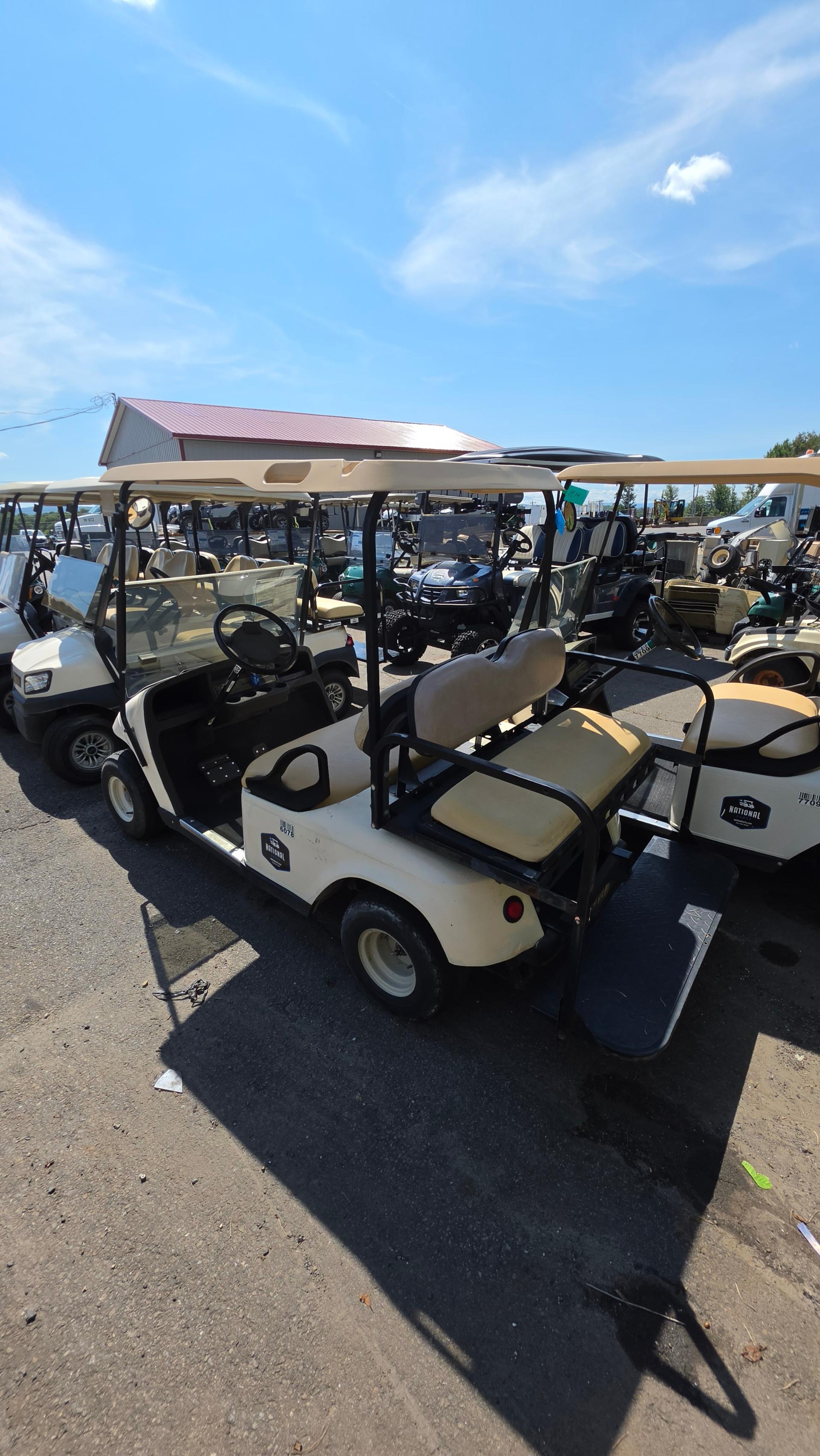 2007 EZGO TXT White image 3