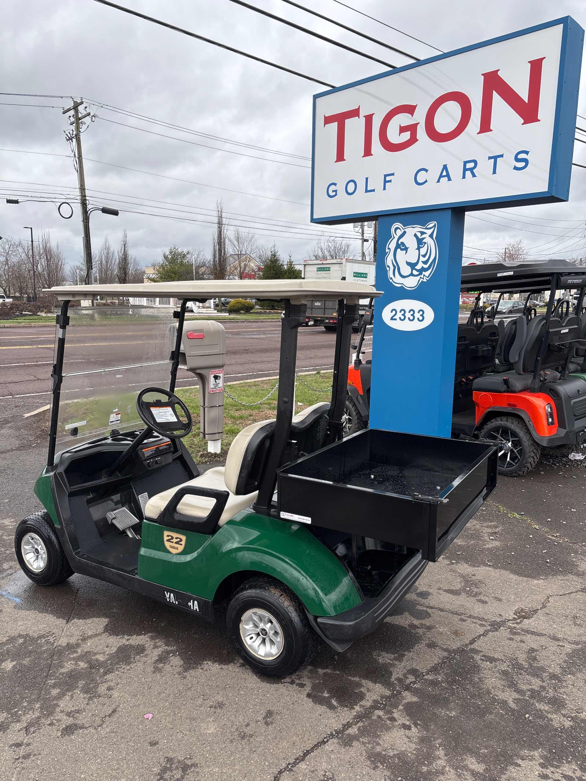 2017 Yamaha Drive 2 Green golf cart in Green — photo 3 of 4, Swanton, OH