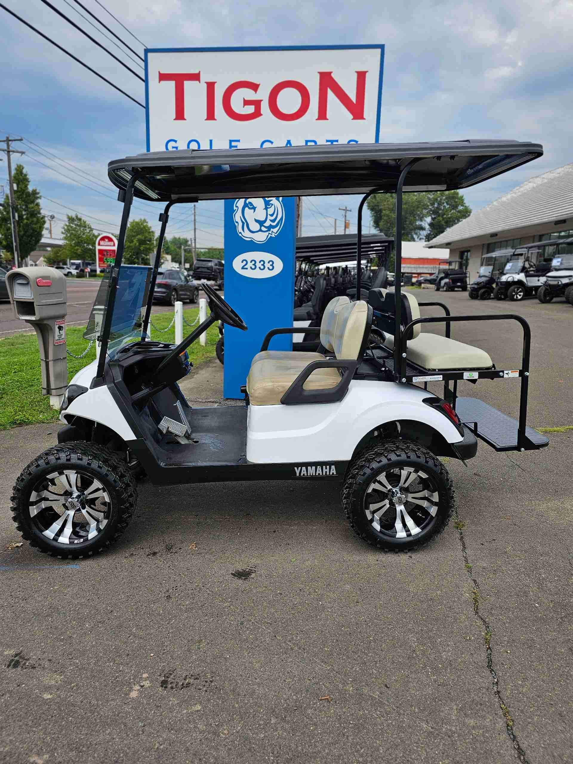 2017 Yamaha Drive 2 White golf cart in White — photo 2 of 4, Hatfield, PA