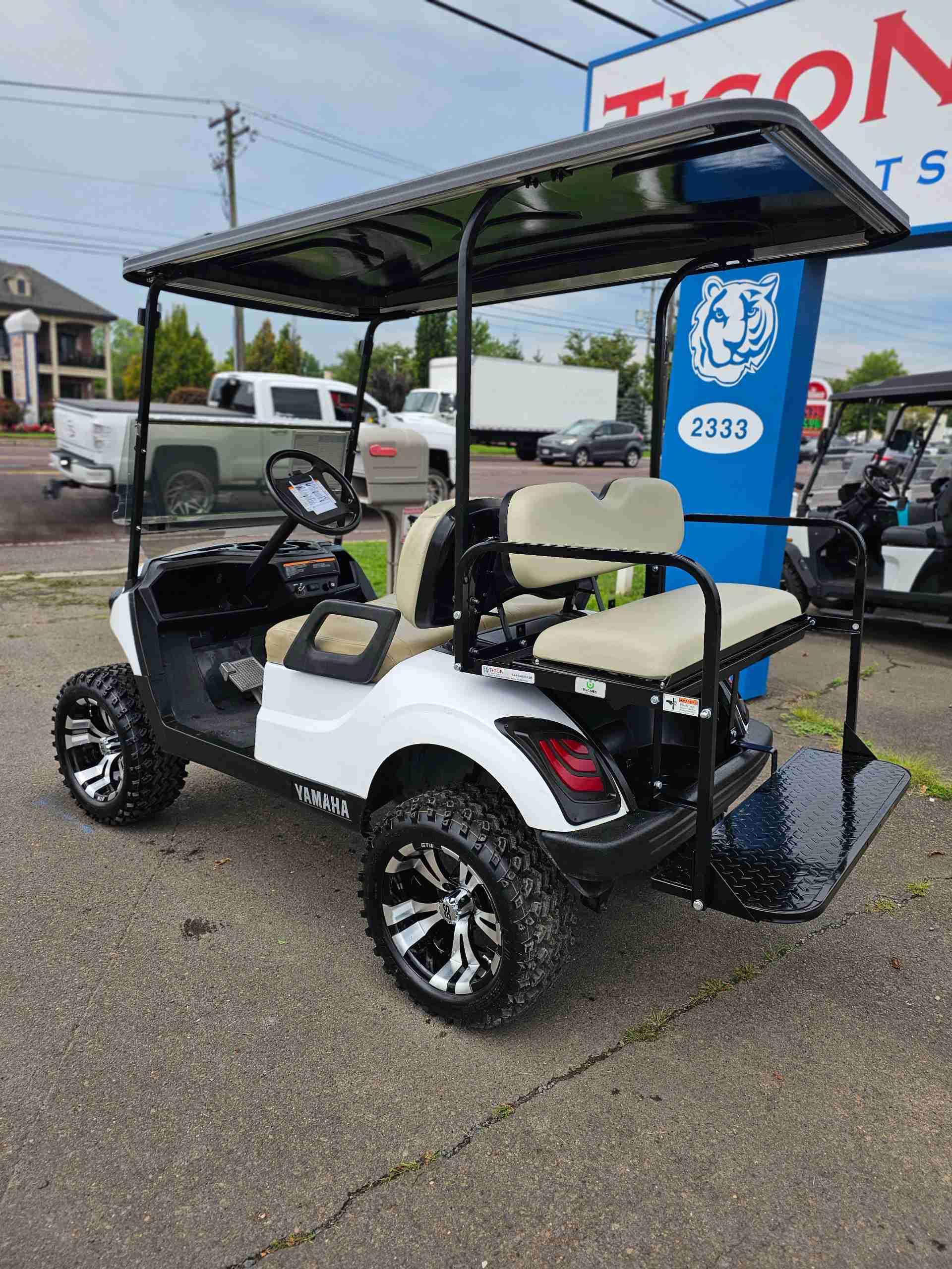 2017 Yamaha Drive 2 White golf cart in White — photo 3 of 4, Hatfield, PA