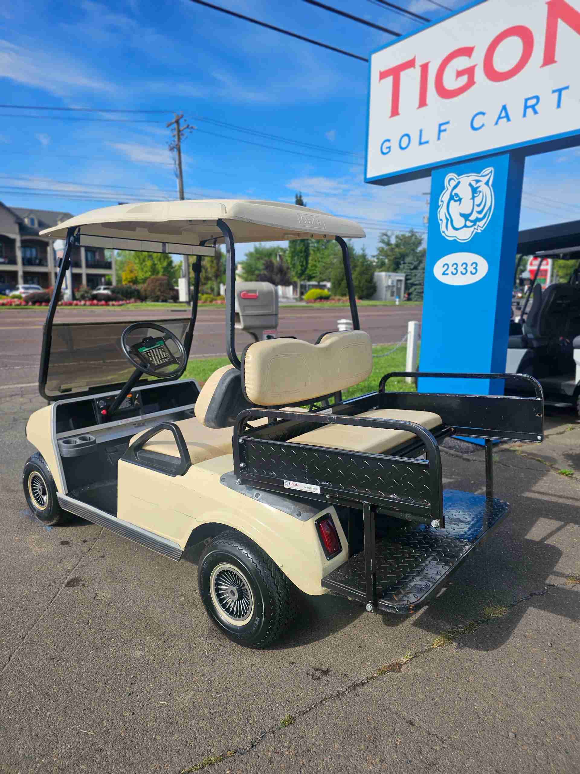 2005 Club Car DS Beige image 3