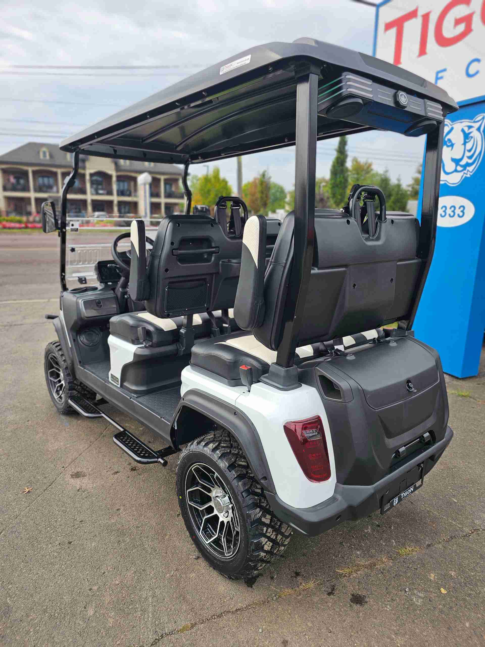 2027 Evolution D5 Maverick 4 PLUS White image 3