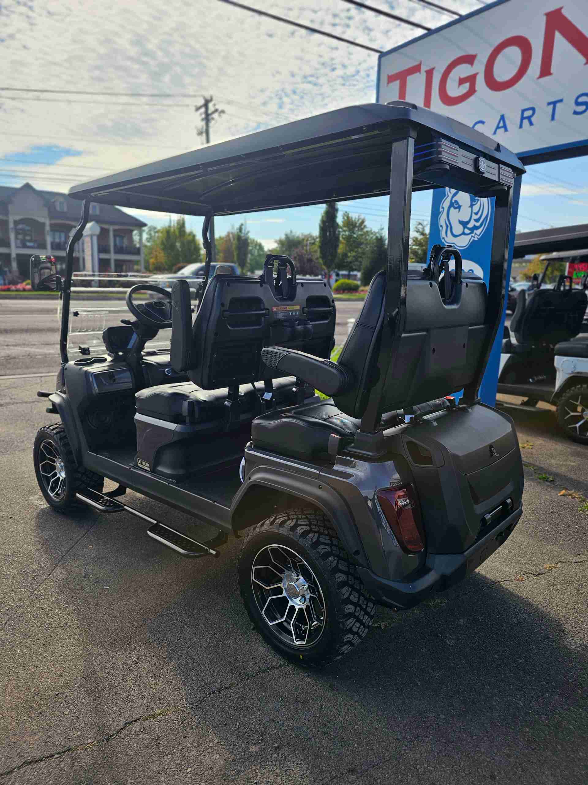 2027 Evolution D5 Maverick 4 PLUS Arctic Gray image 3