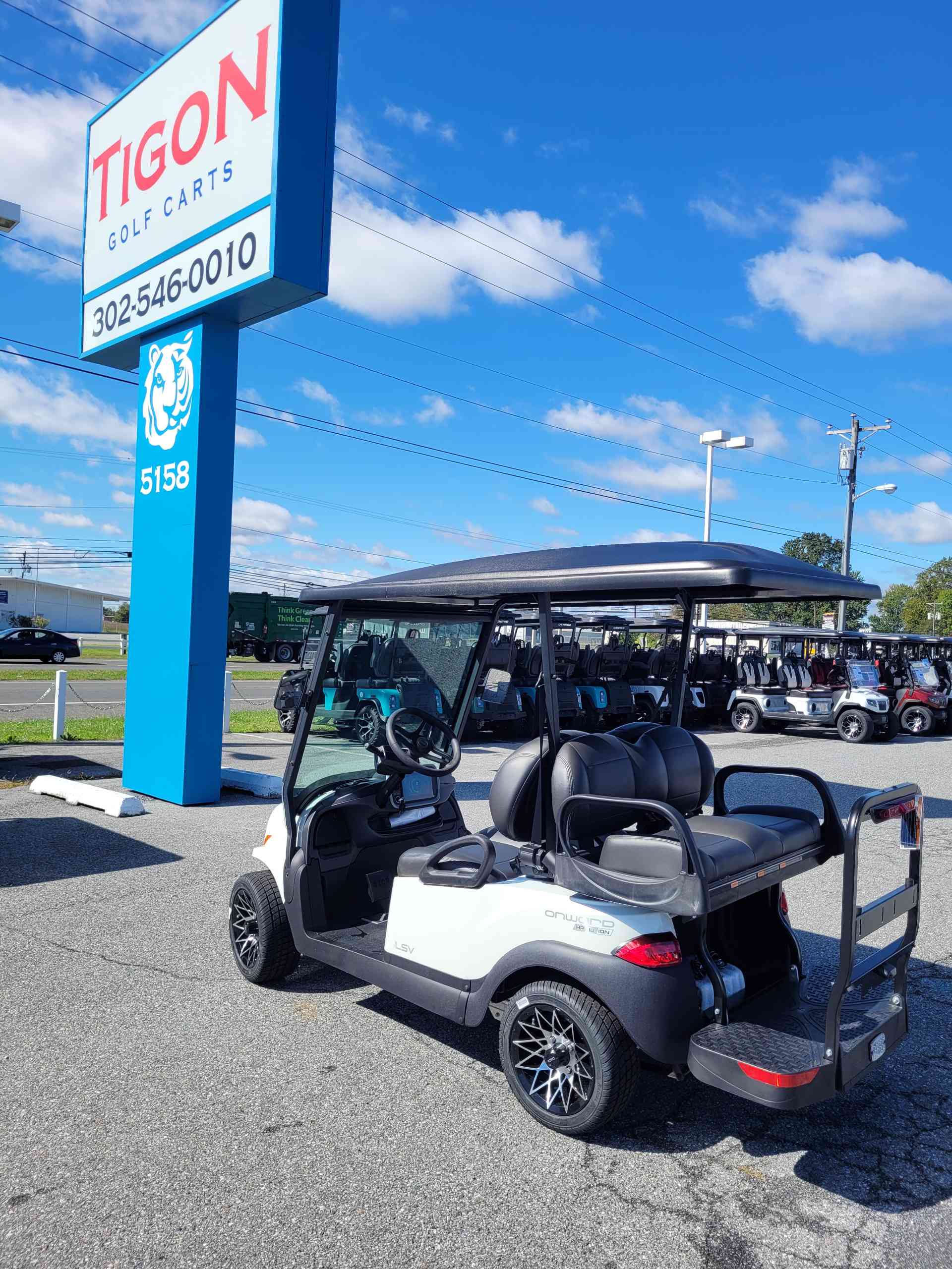2027 Club Car Onward 4 Passenger (2+2) LSV Glacier White image 3