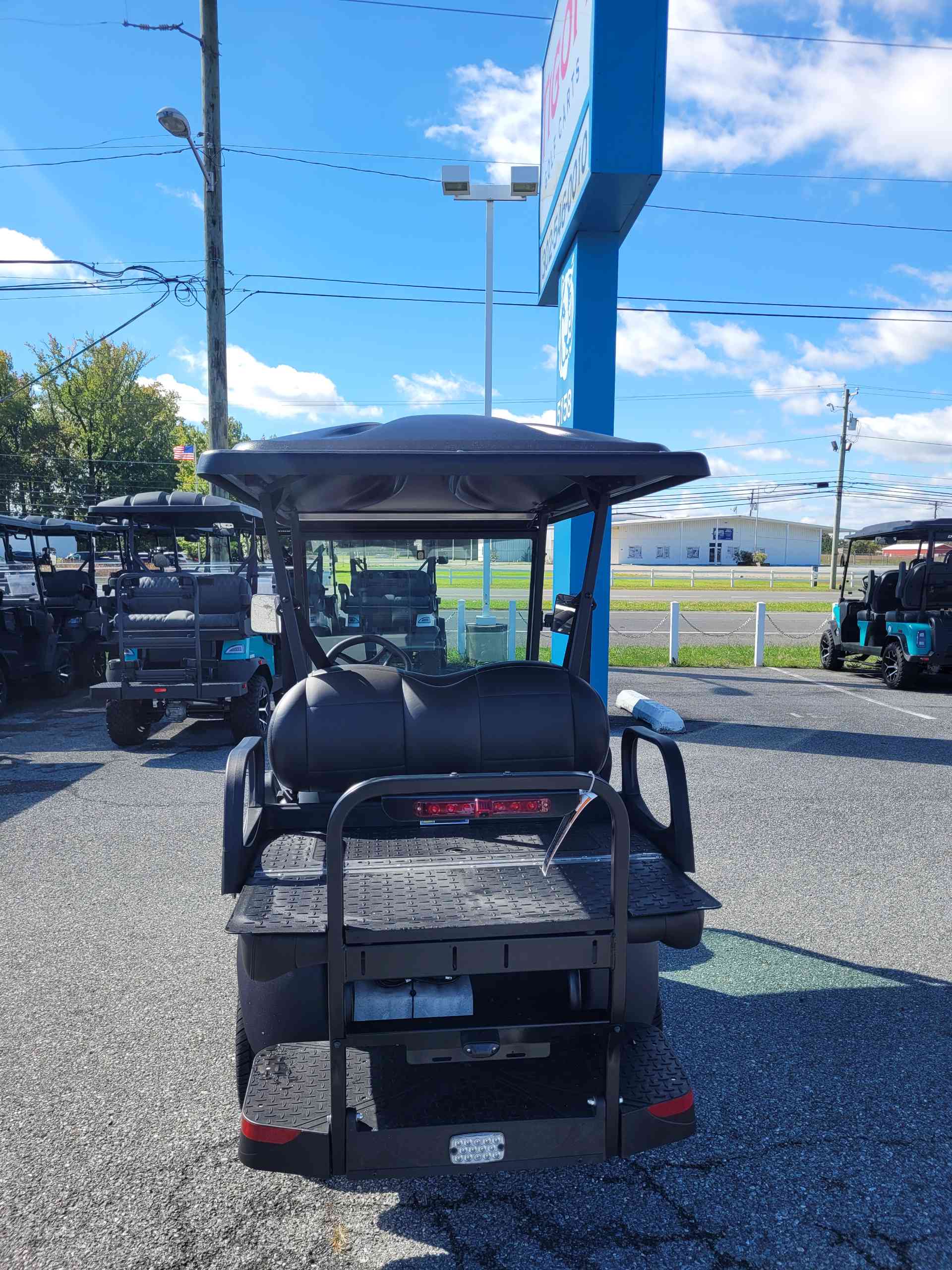 2027 Club Car Onward 4 Passenger (2+2) LSV Glacier White image 4