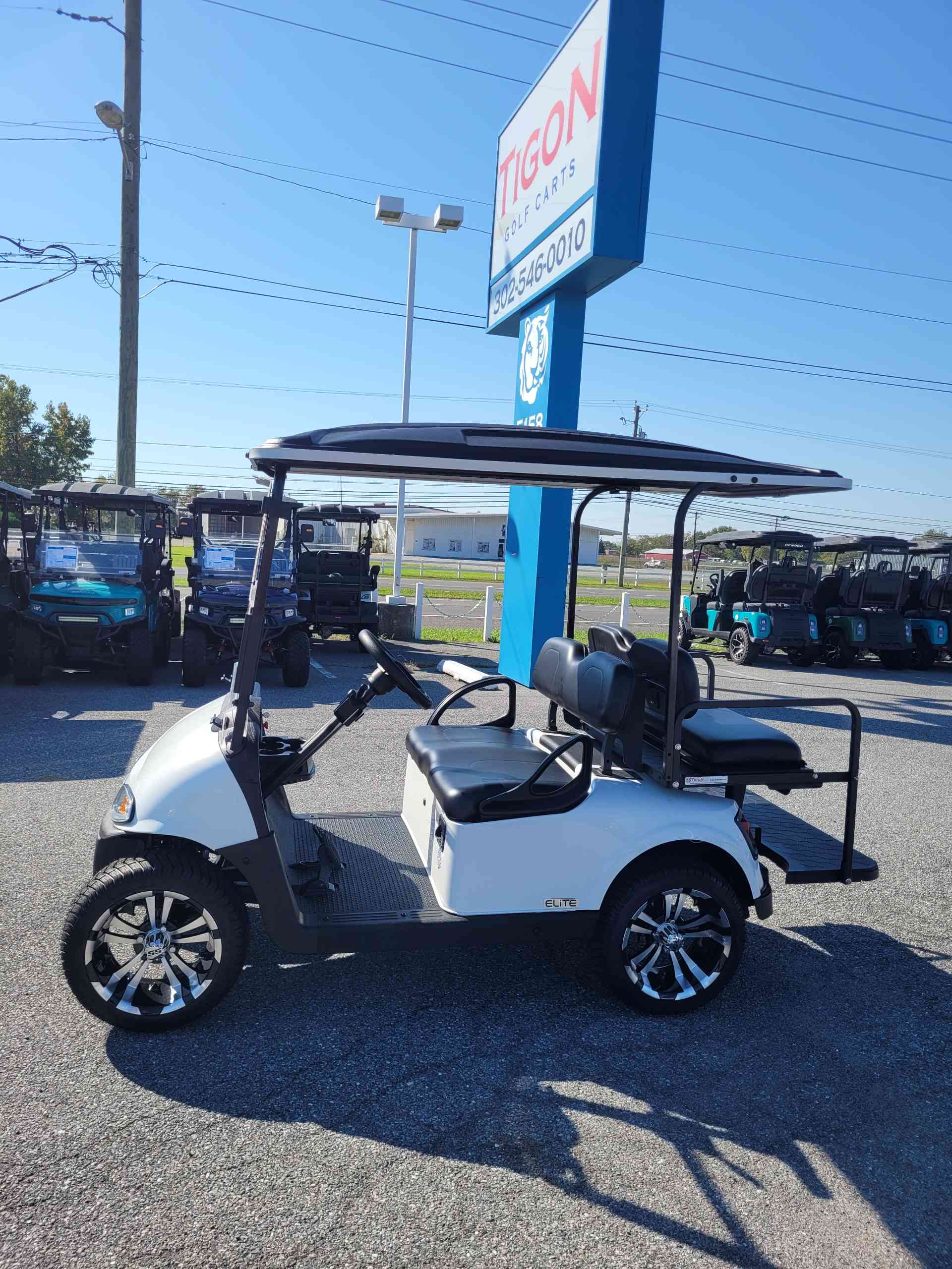 2021 EZGO RXV White image 2