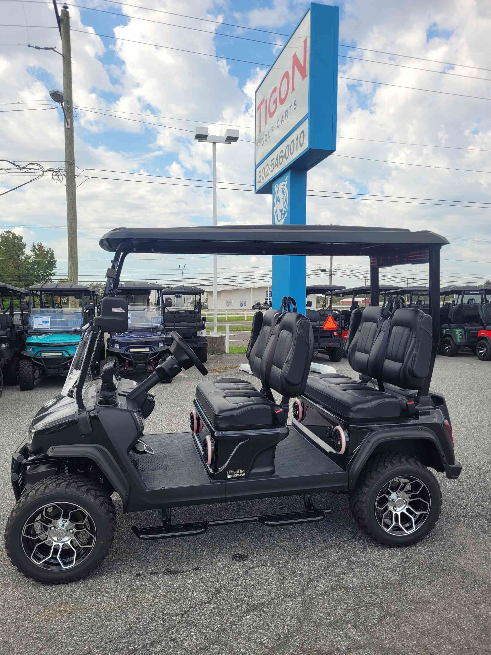 2027 Evolution D5 Maverick 4 PLUS Black image 2