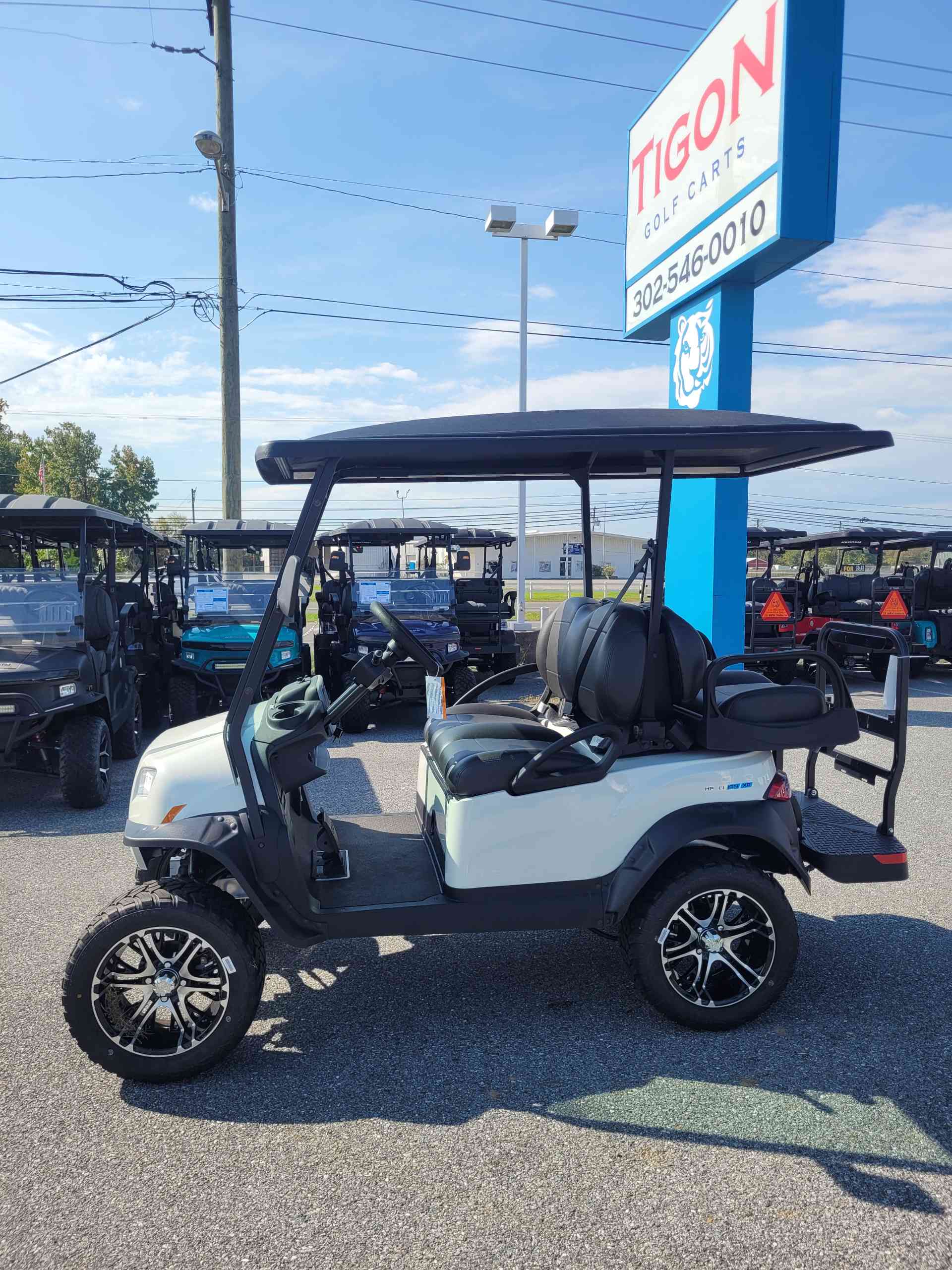 2027 Club Car Onward 4 Passenger (2+2) LSV Glacier White image 2