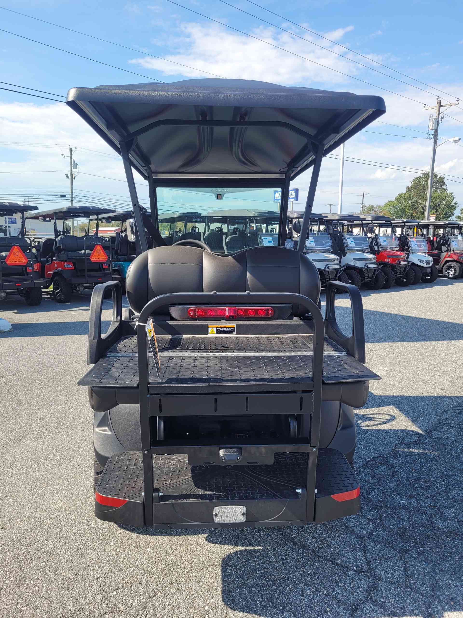 2027 Club Car Onward 4 Passenger (2+2) LSV Glacier White image 4