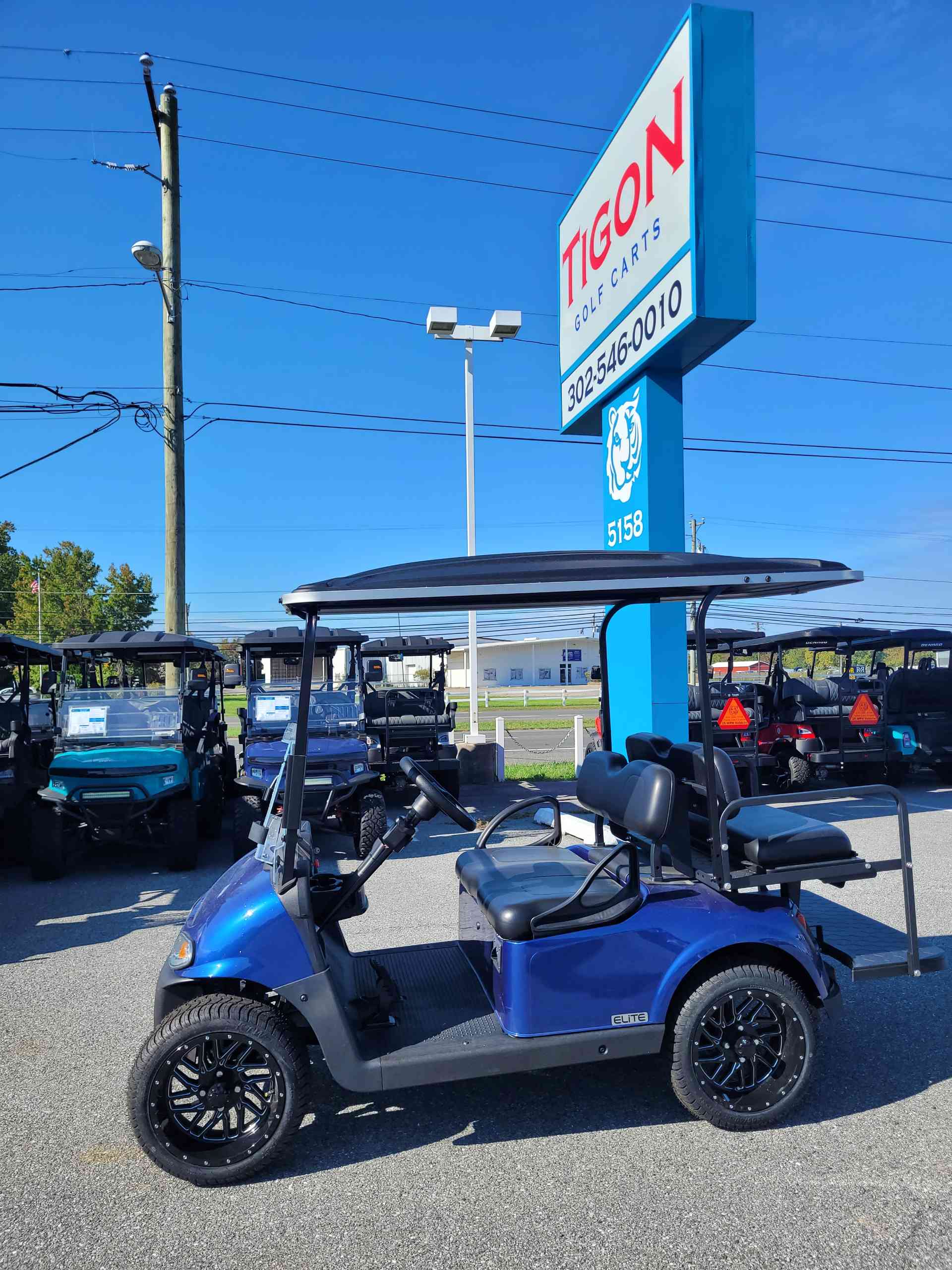2021 EZGO RXV Blue image 2