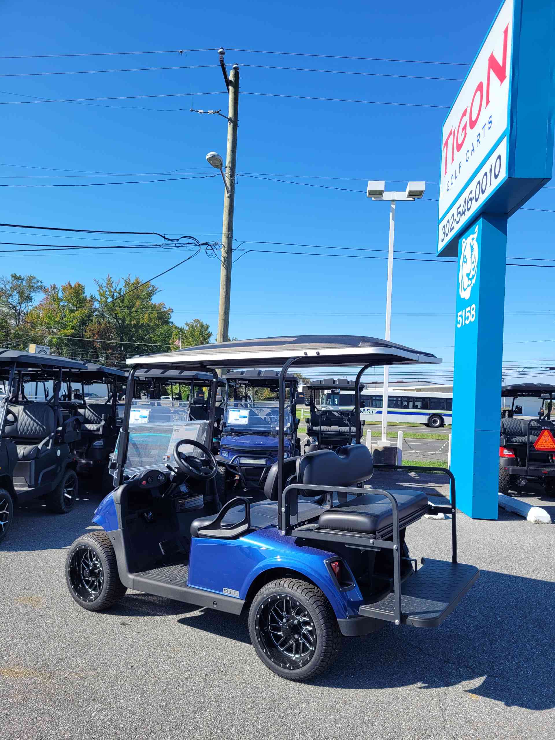 2021 EZGO RXV Blue image 3