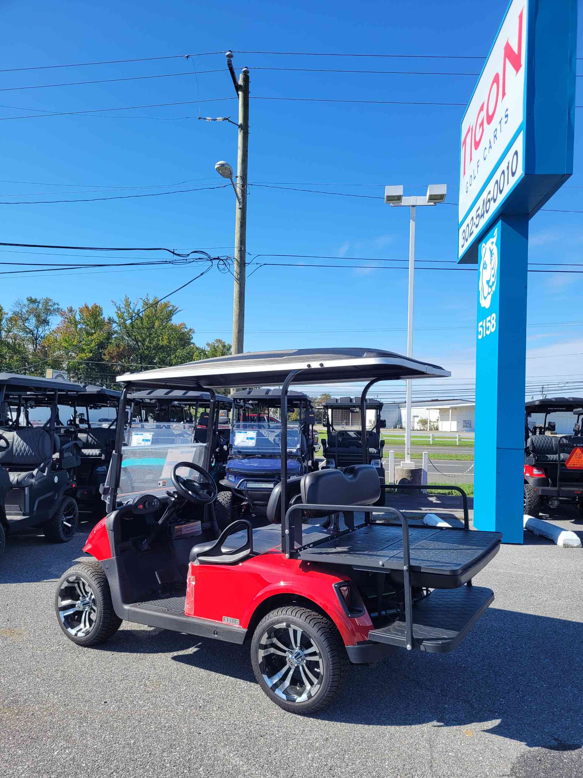 2021 EZGO RXV Red image 3