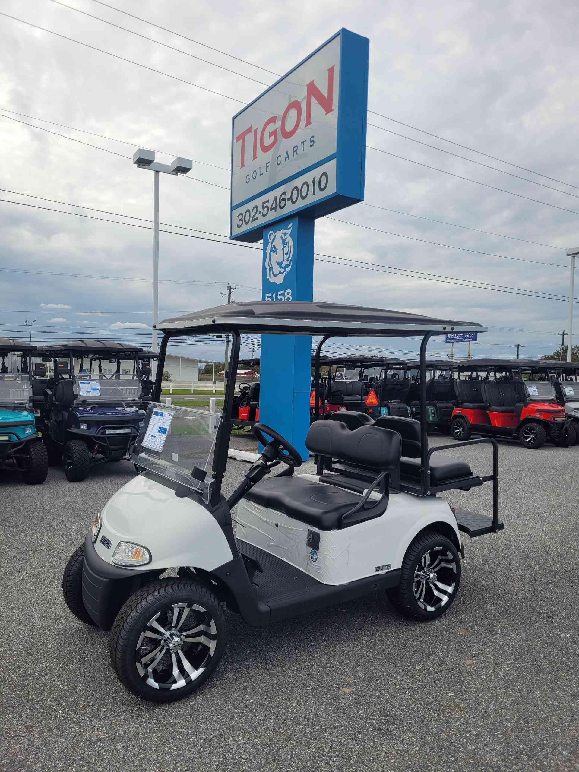 2021 EZGO RXV White