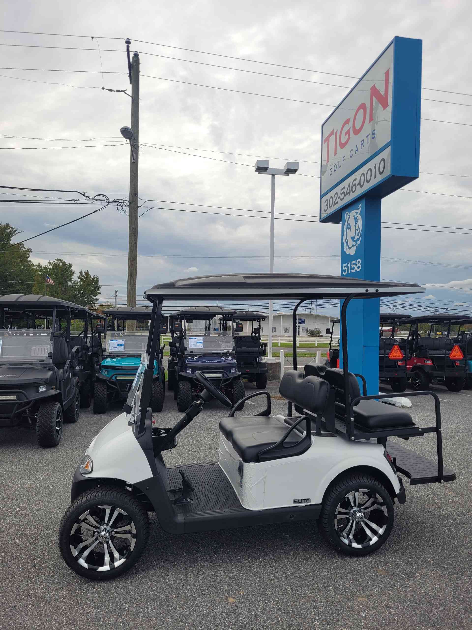 2021 EZGO RXV White image 2