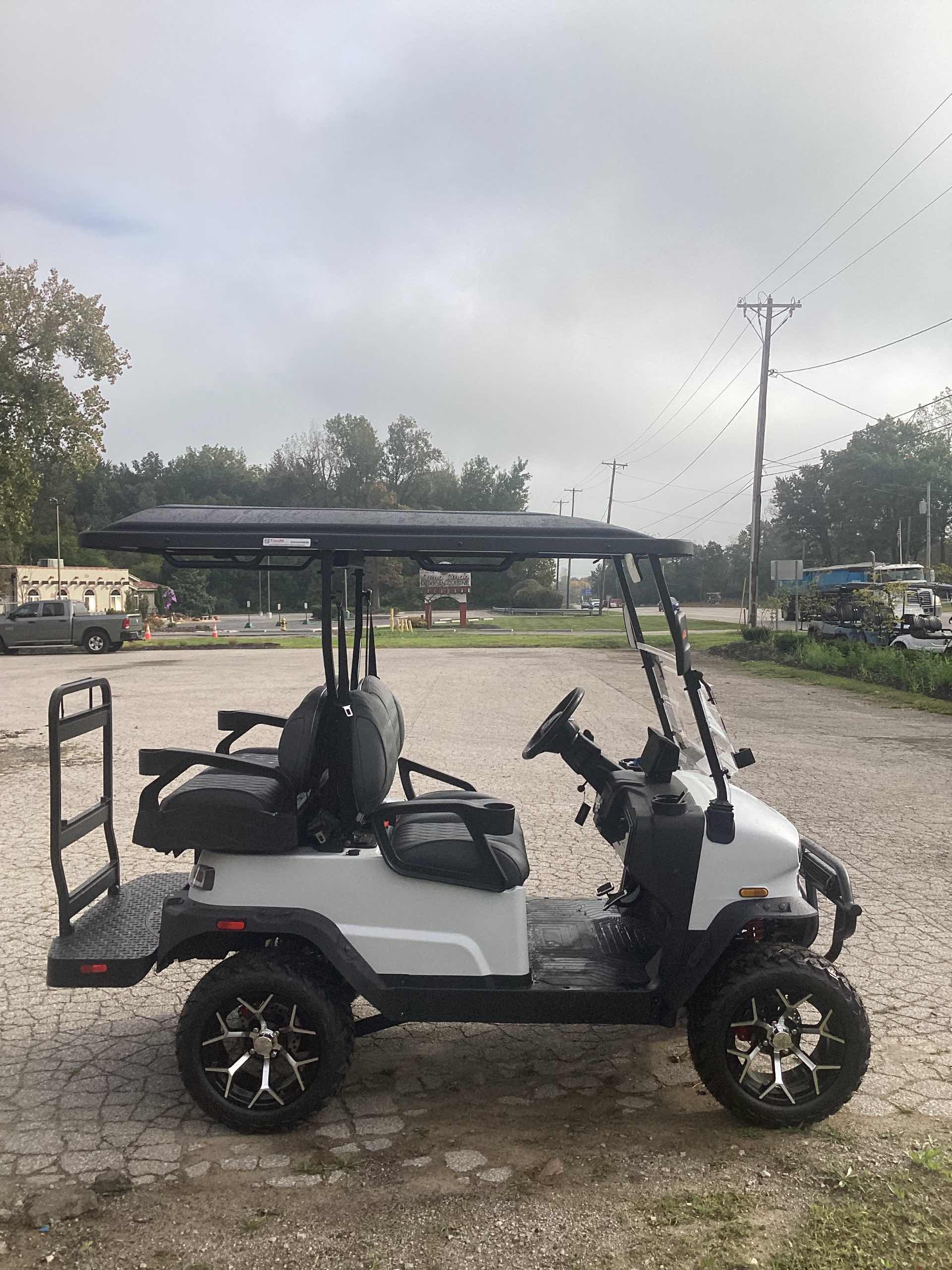 2026 Denago Nomad XL Matte White image 3
