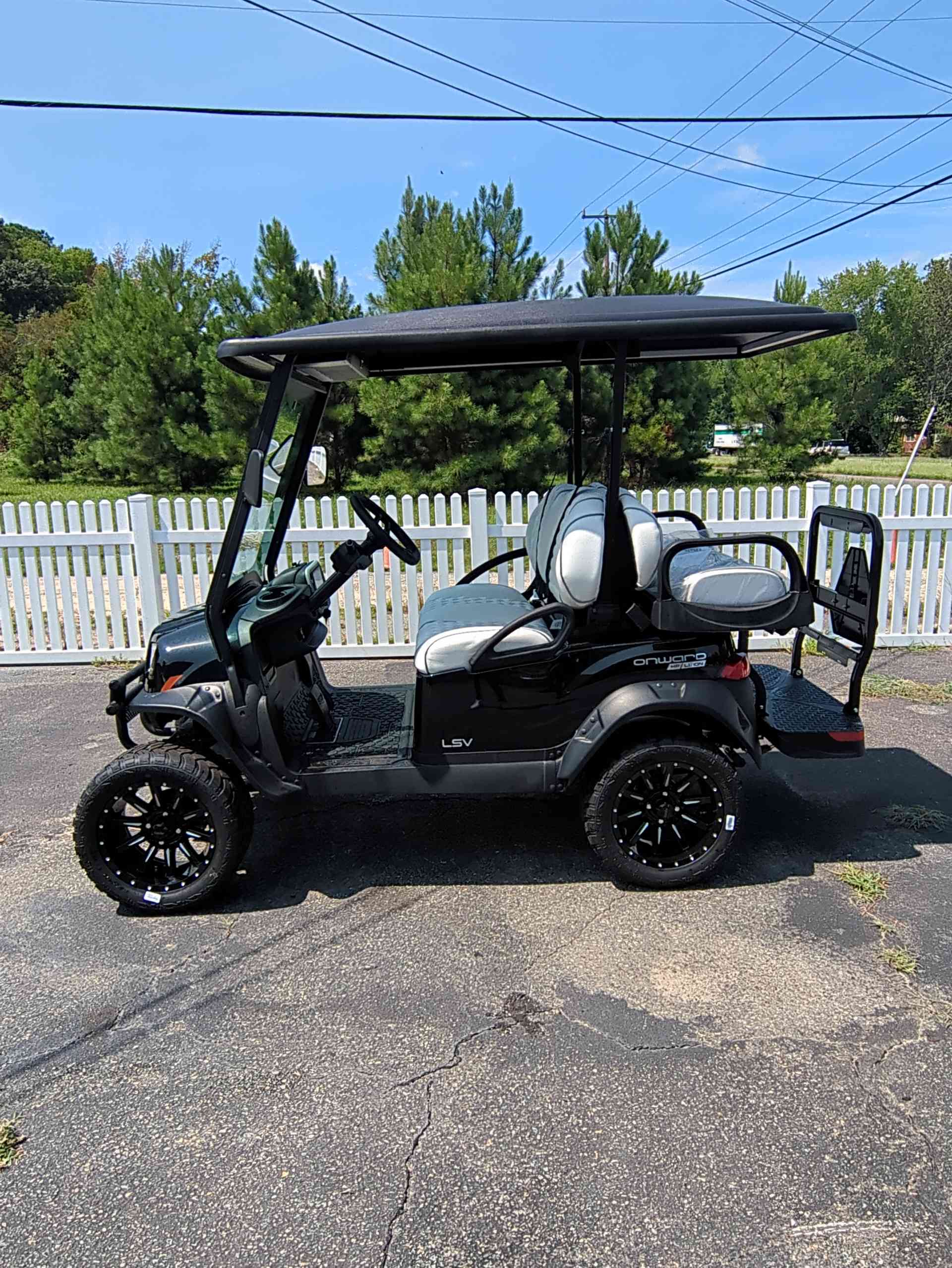2027 Club Car Onward 4 Passenger (2+2) LSV Black image 4