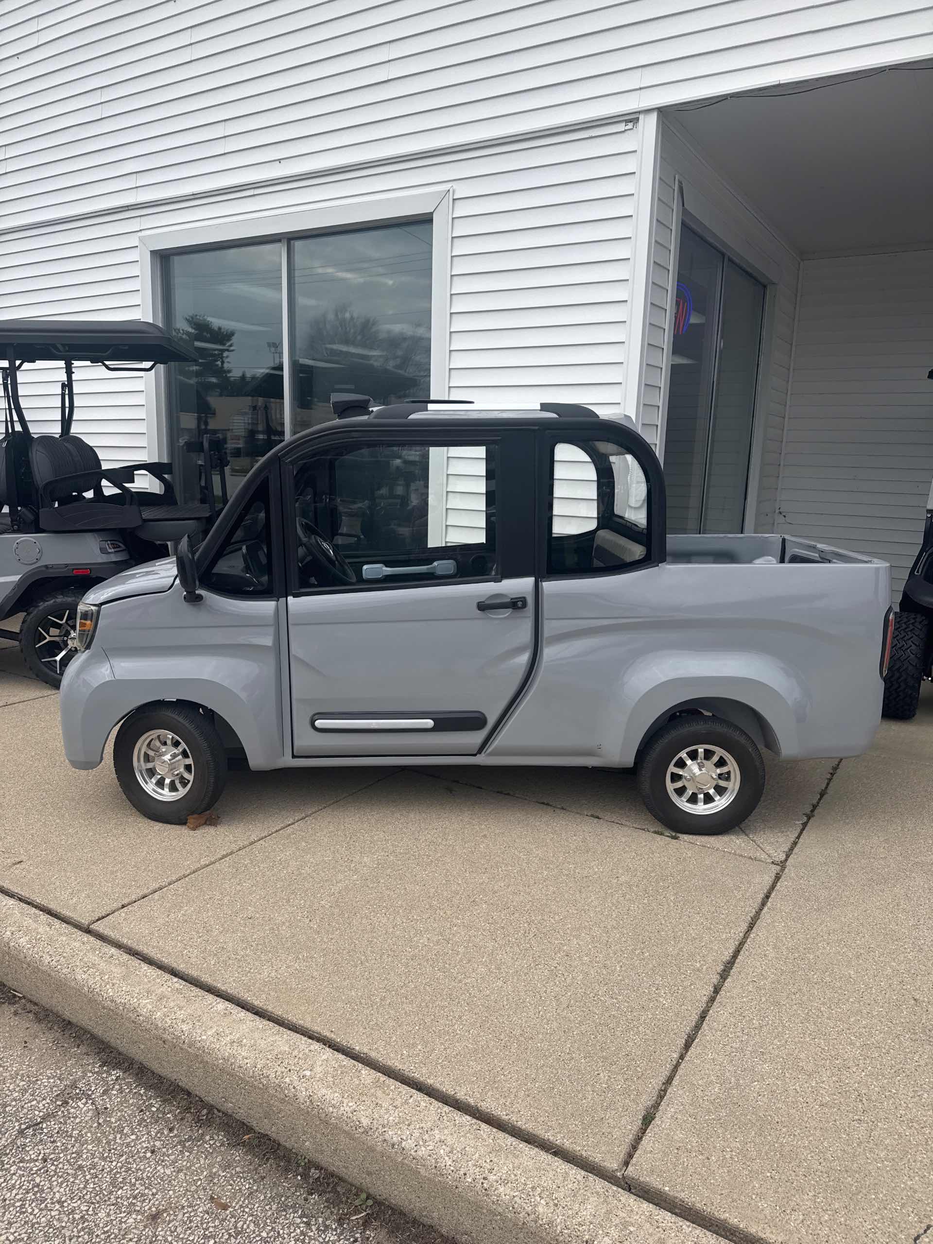 2024 MECO P4 GRAY image 2