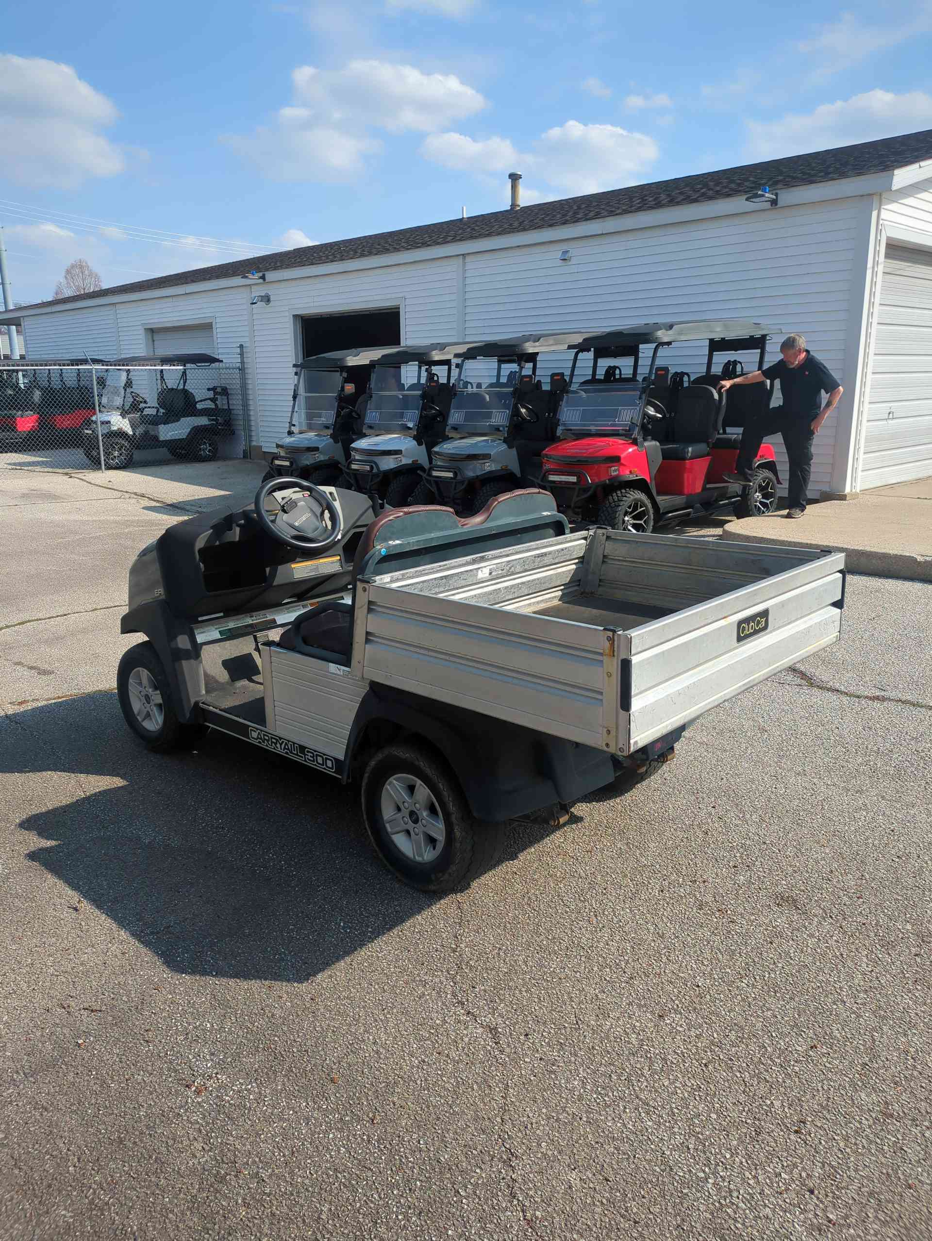 2017 Club Car Carryall Gray image 3