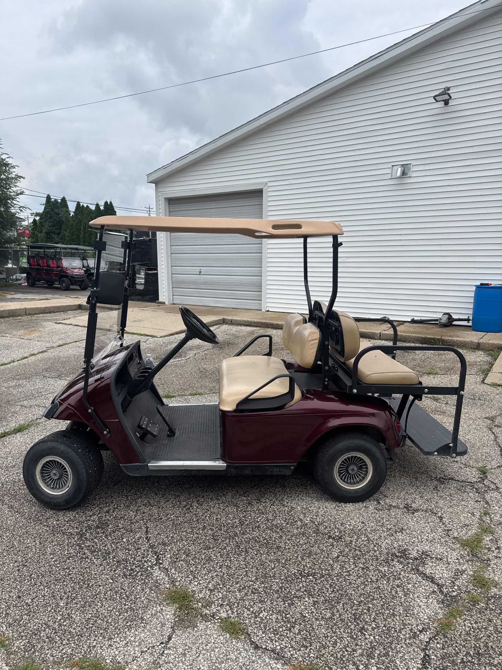 2006 EZGO TXT Red image 2