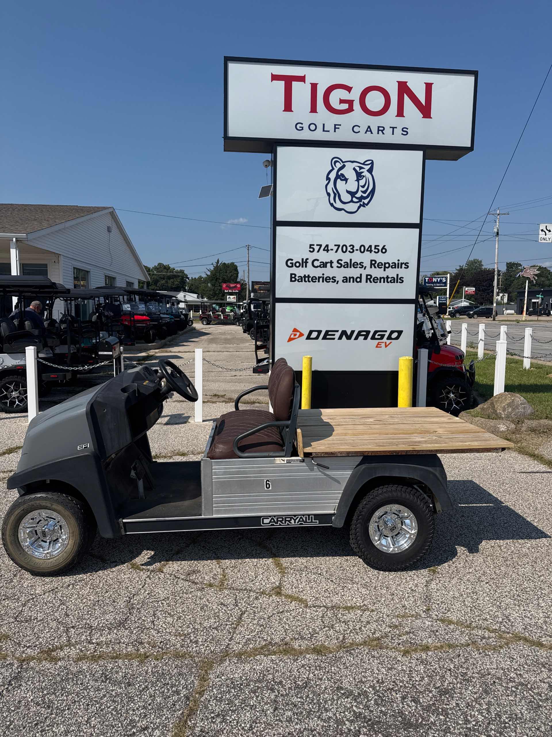 2017 Club Car Carryall Gray image 2