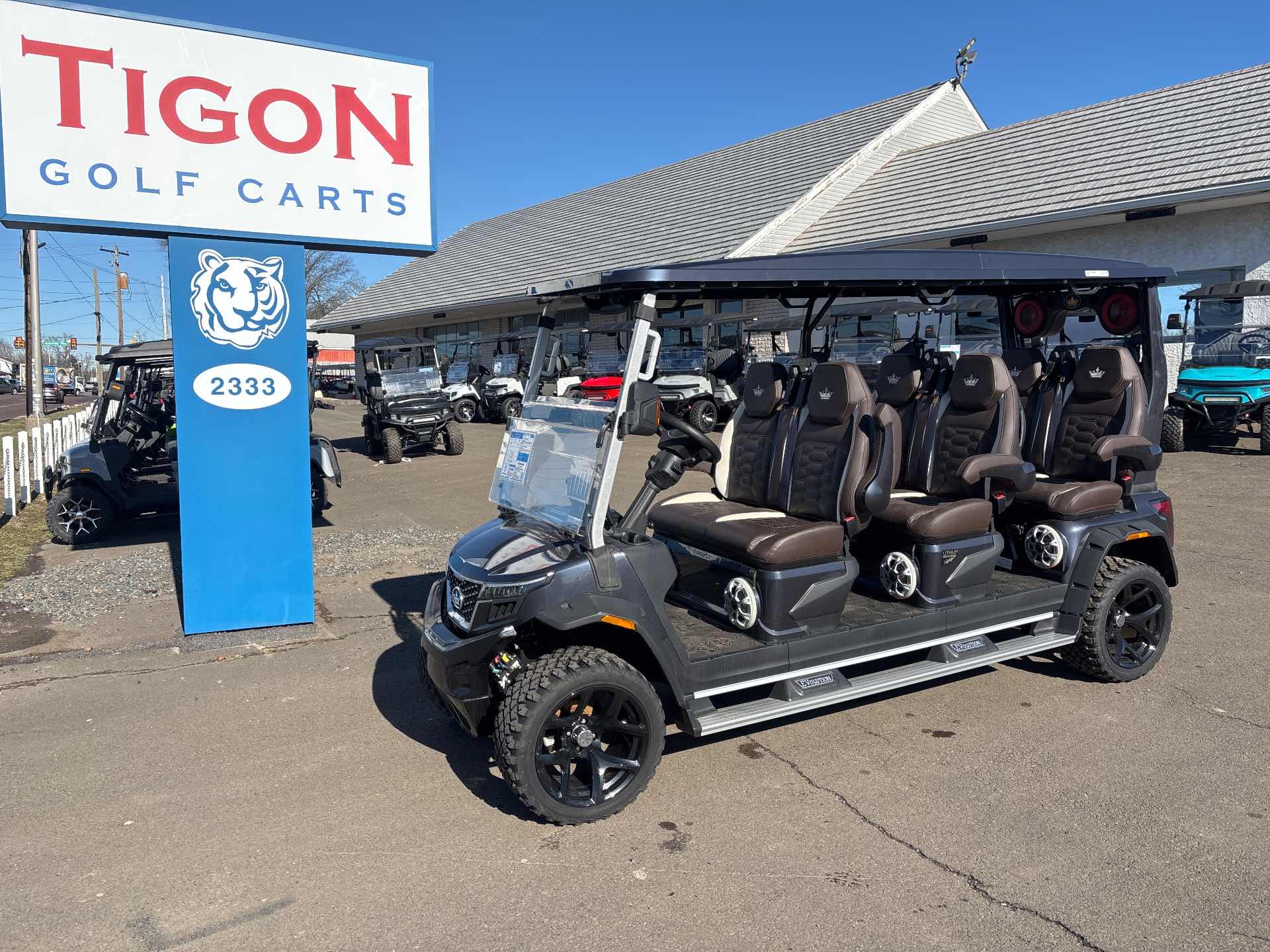 2025 Evolution D-Max XT6 Golf Cart in Arctic Gray