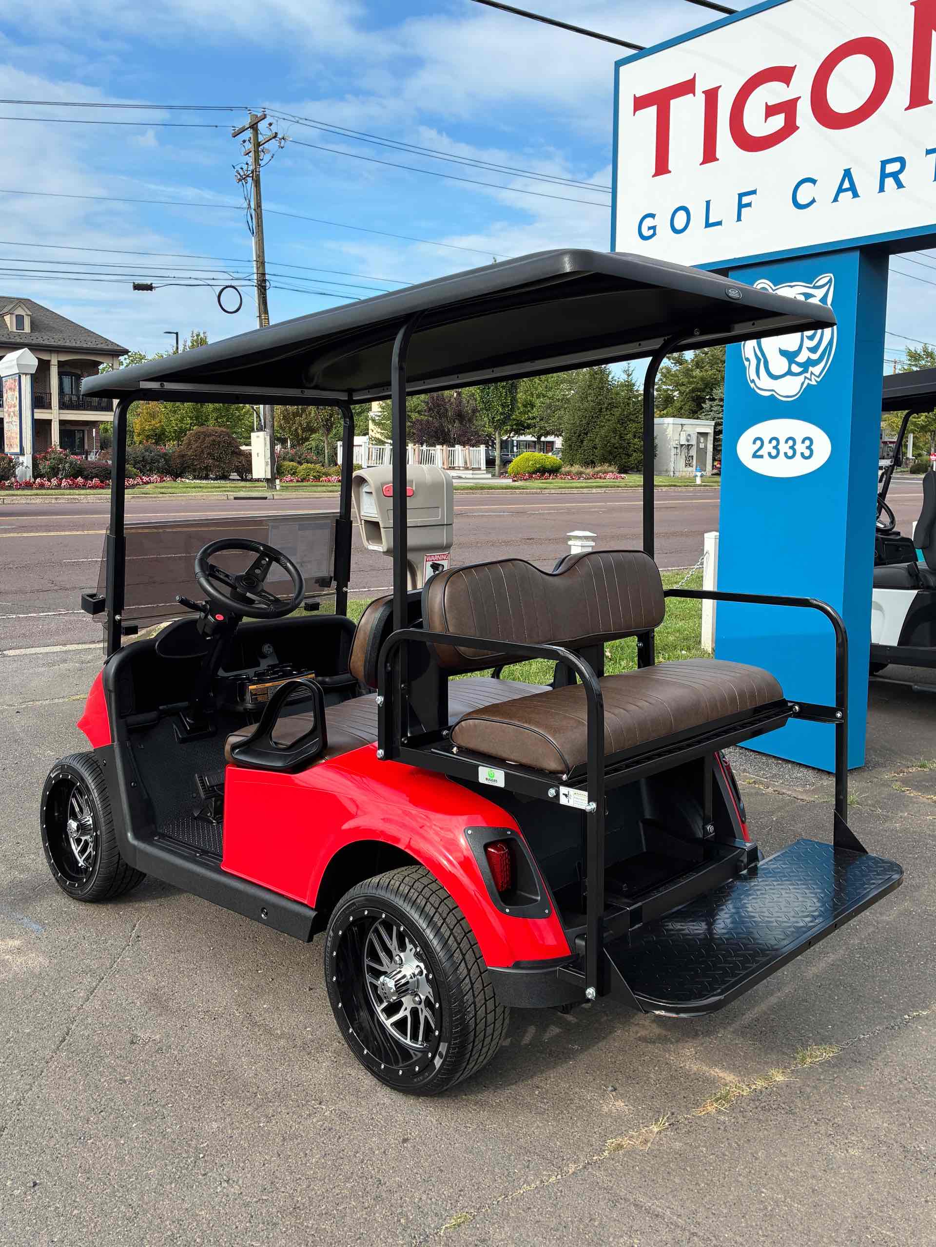 2021 EZGO RXV Red image 3