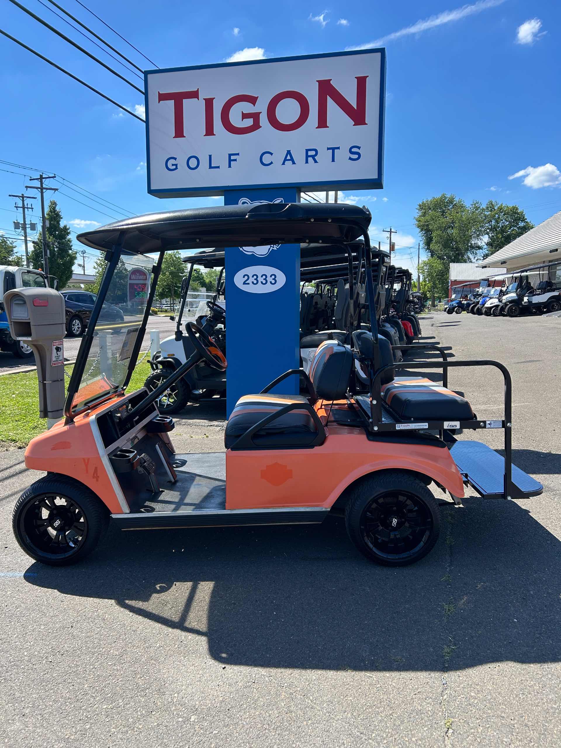 2004 Club Car DS Orange image 2