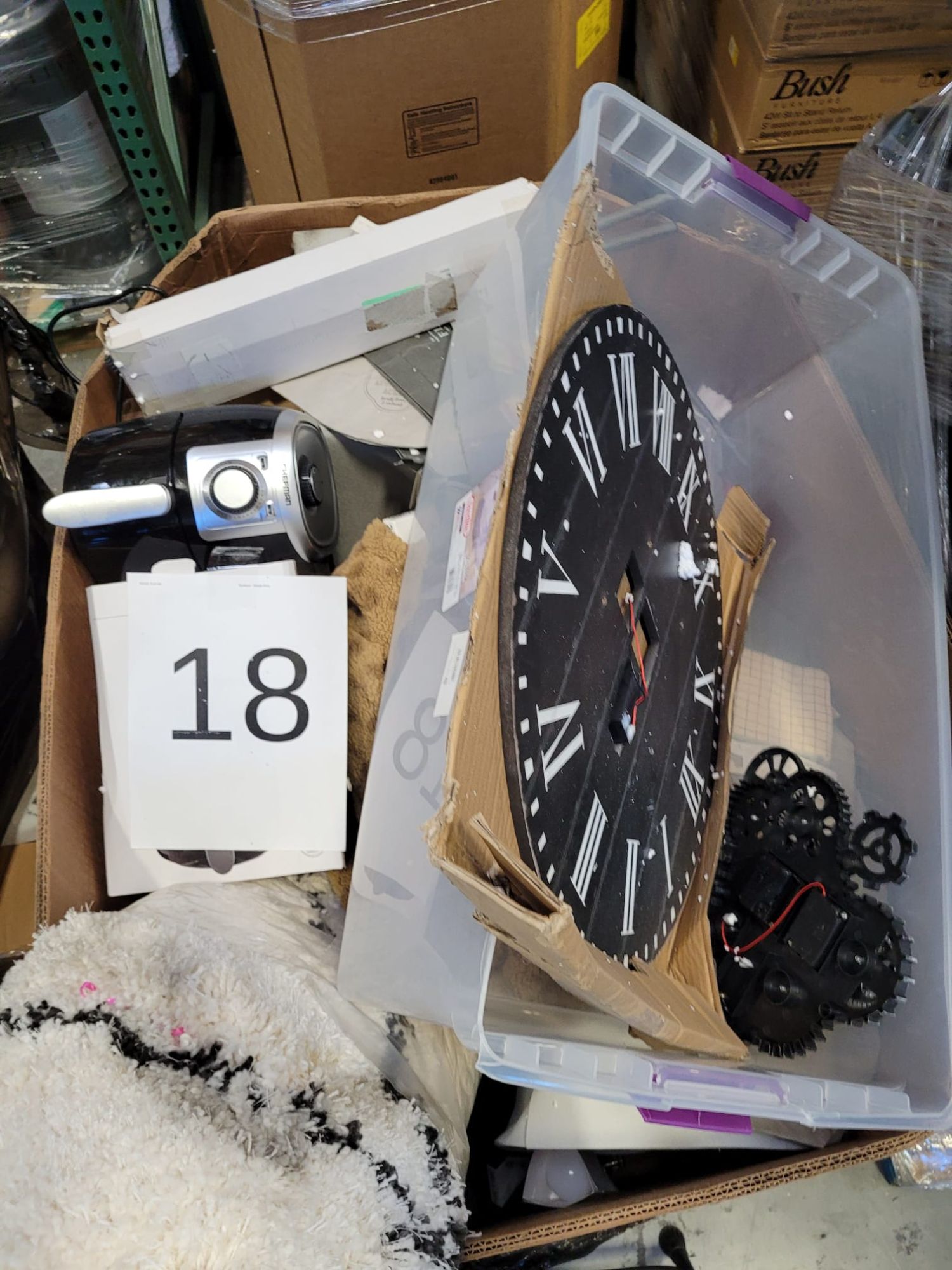 Simi Valley Assorted item PALLETS! Some indoor and outdoor furniture