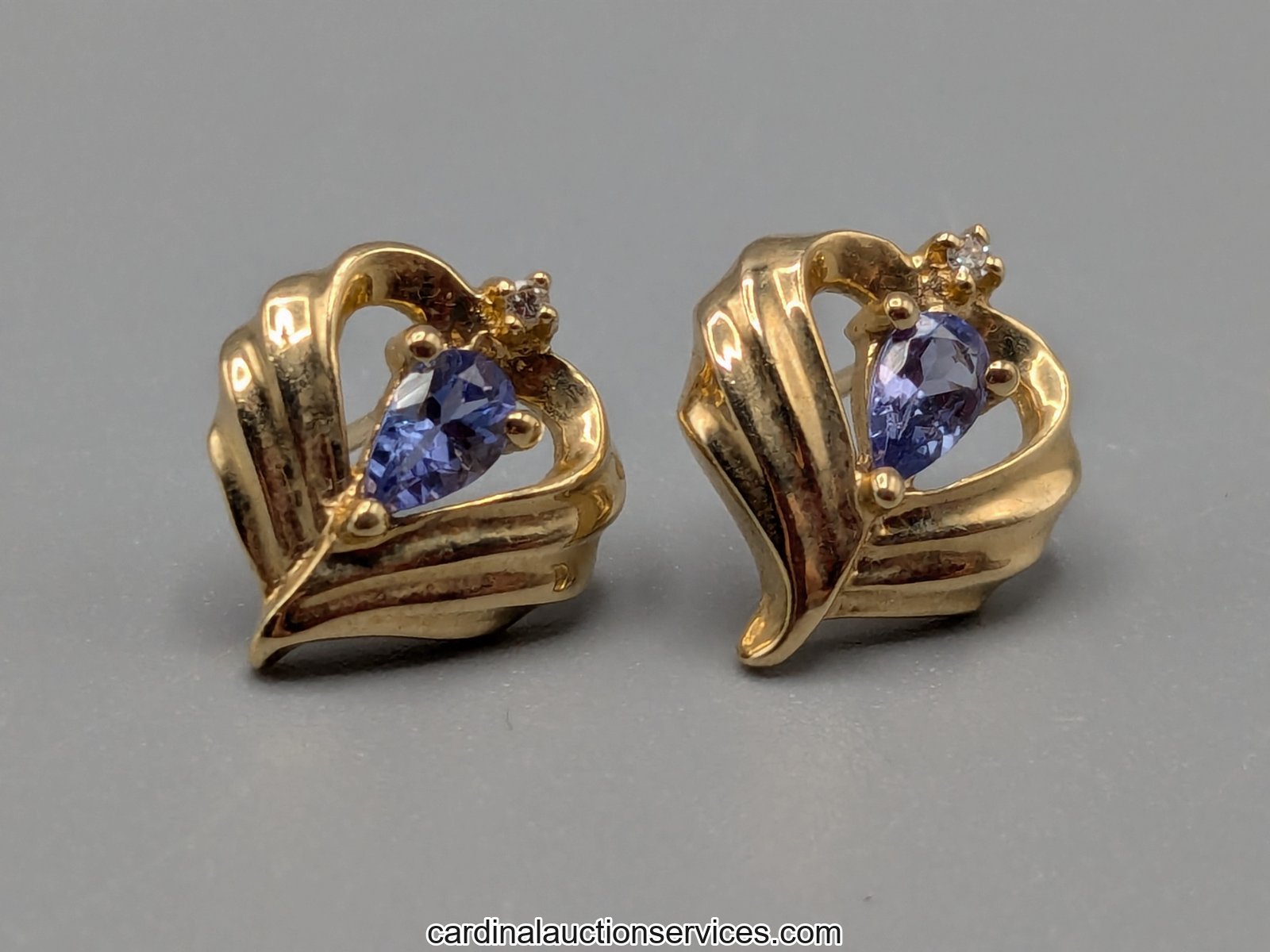 10k Gold Purple Stone Stud Earrings - Lot 109, gold and sterling auction, Richmond VA