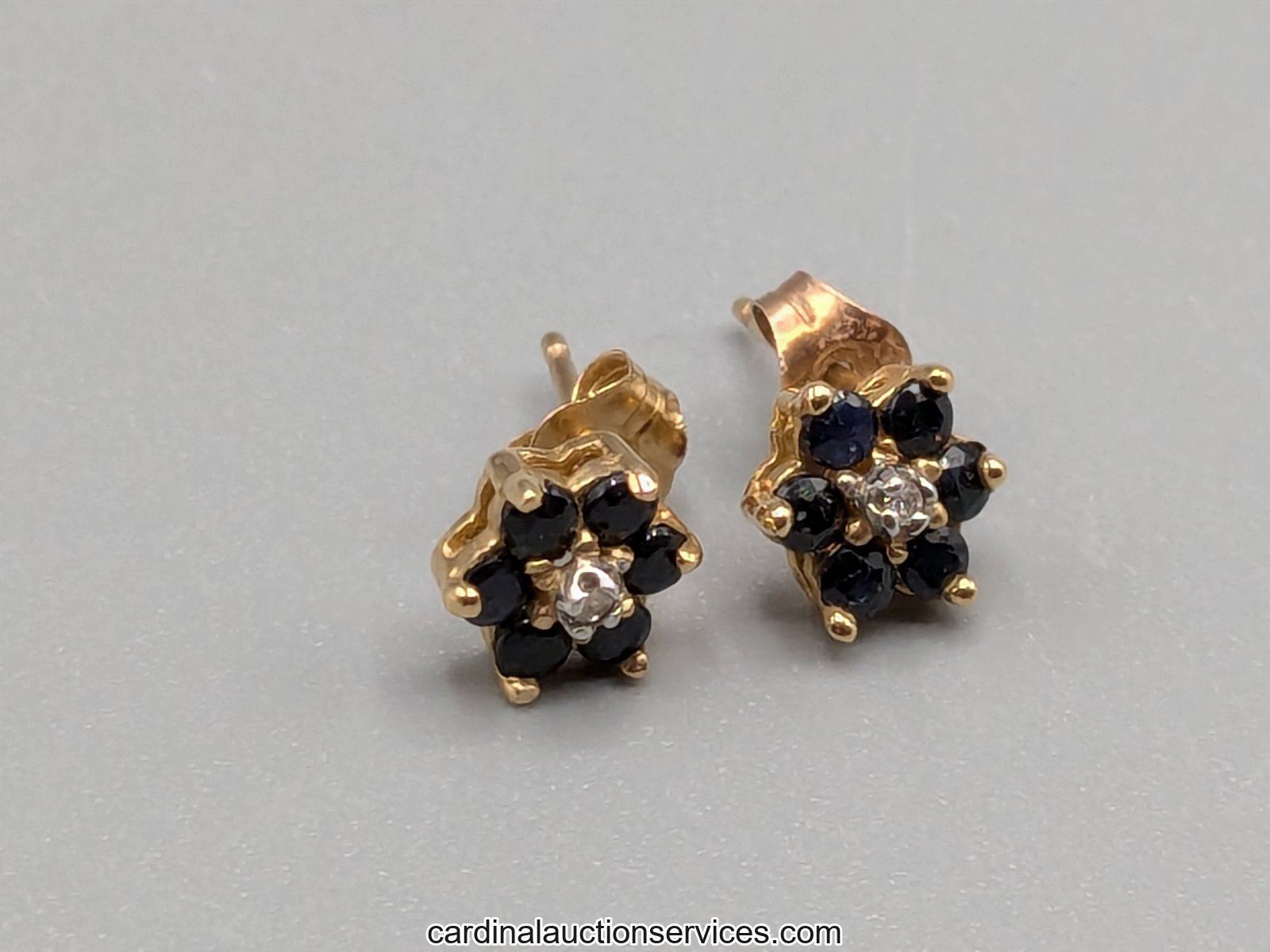10k Gold Blue and Clear Stone Cluster Earrings - Lot 112, gold and sterling auction, Richmond VA
