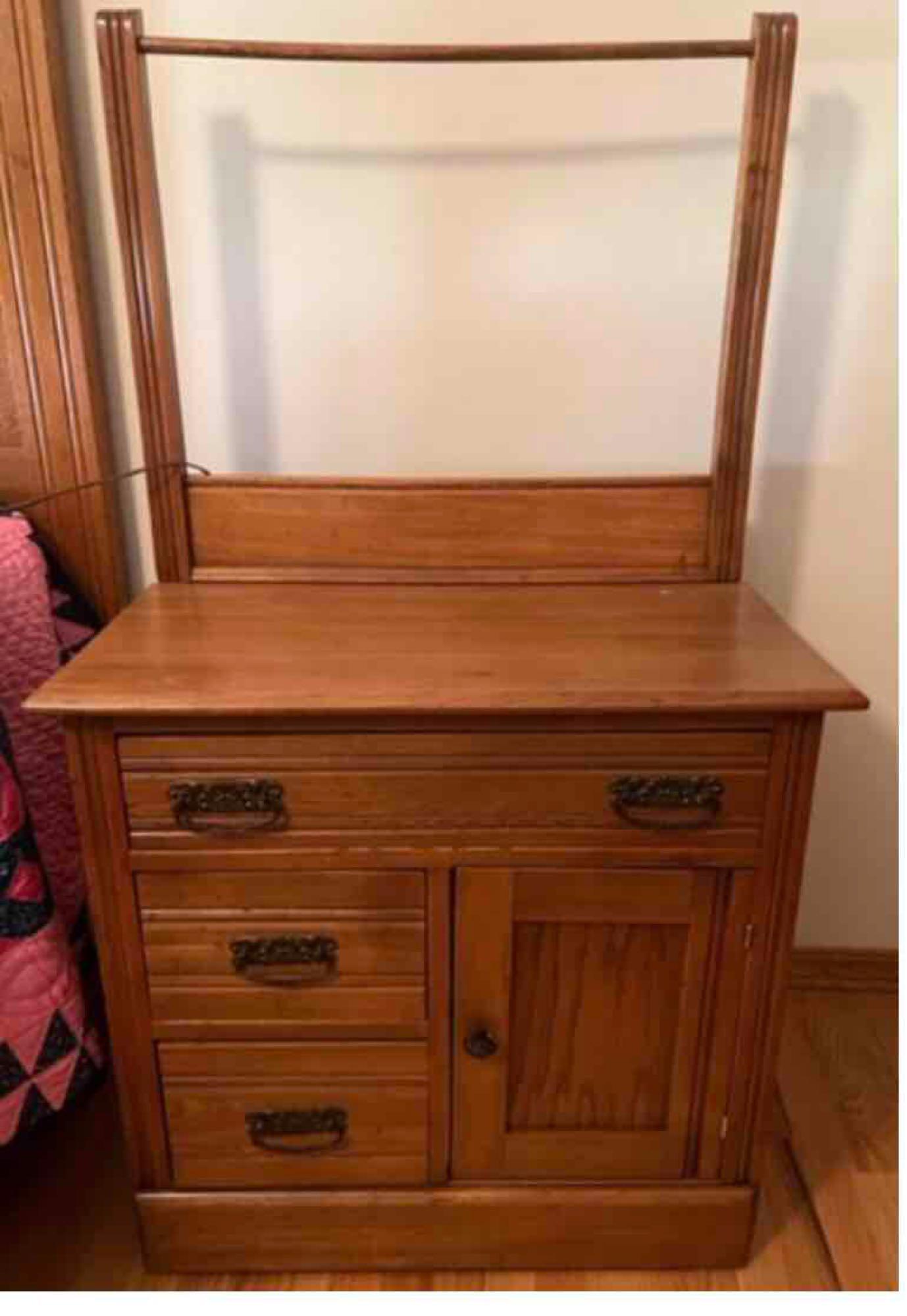 The Miller Downsizing Estate Newton Kansas Little Bull Auction & Sales