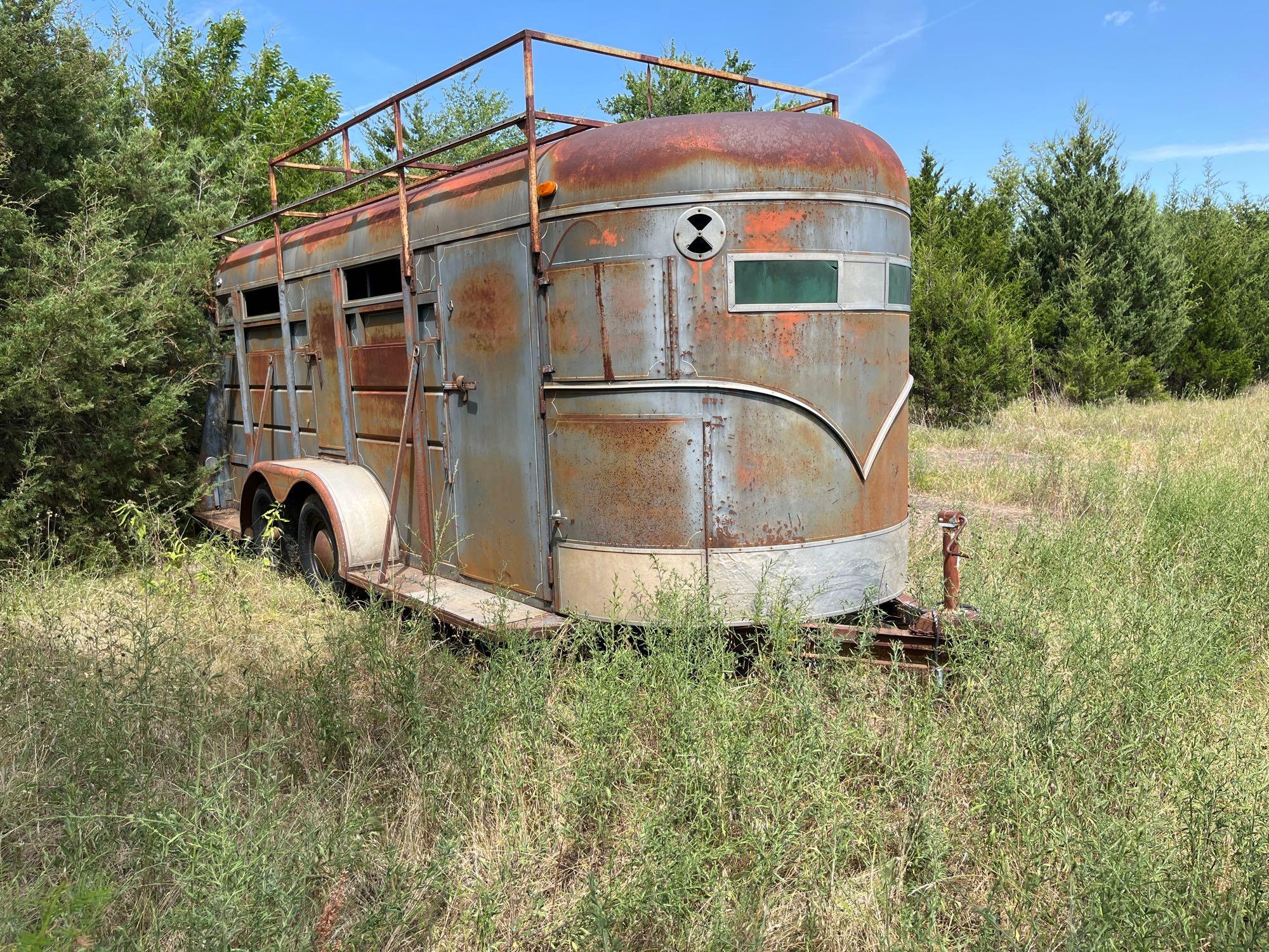 3DH Ranch - Rural Derby Kansas- Little Bull Auction & Sales