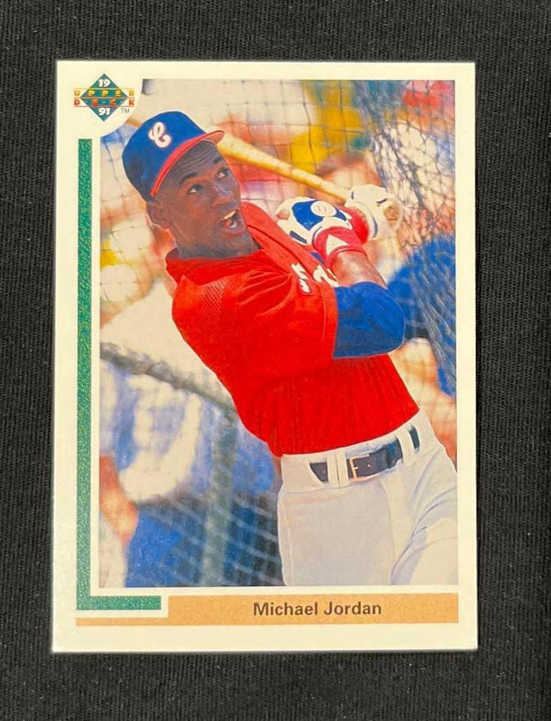 Deck the Halls Sports Card & Memorabilia Auction w/500+ lots of