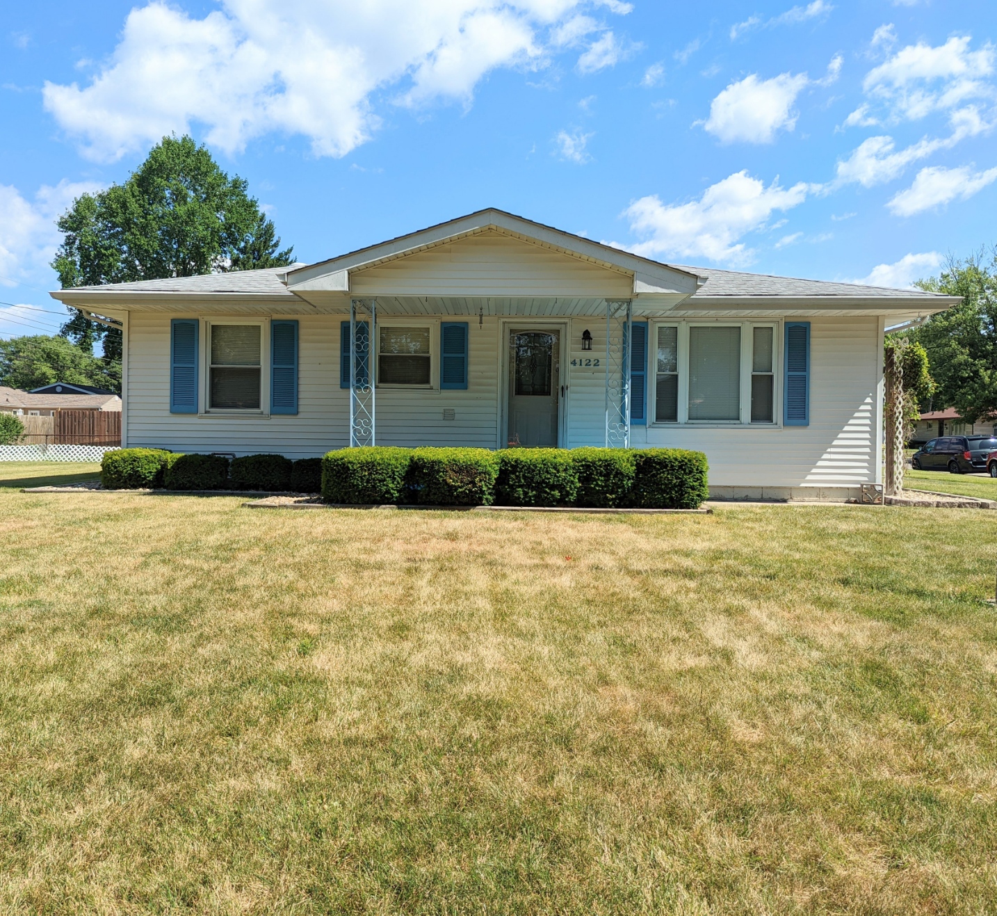 ONLINE ONLY Real Estate Auction for 4122 26th St. Columbus, IN 47203