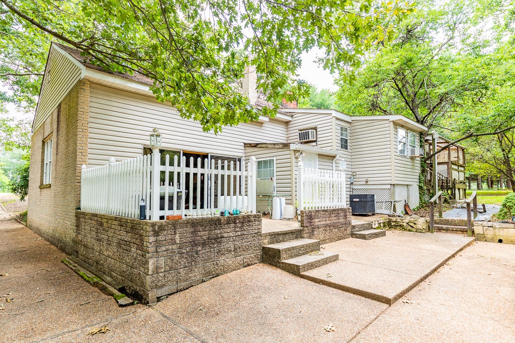 1690 *Sold* Real Estate Auction 8193 Bell Creek Rd Mechanicsville