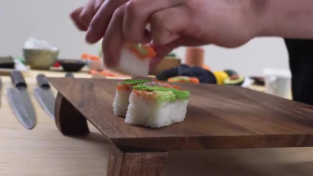 171127SushiRED09.mov